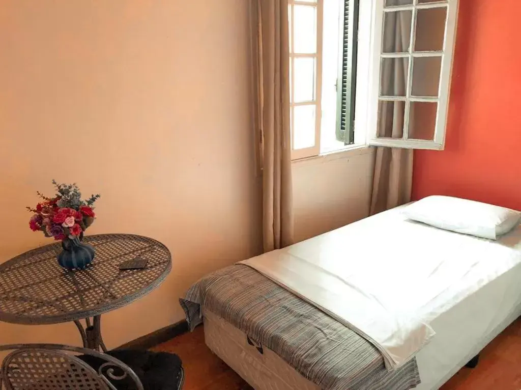 Budget Double Room in Hotel Real Centro Budget Double Room in Hotel Real Centro