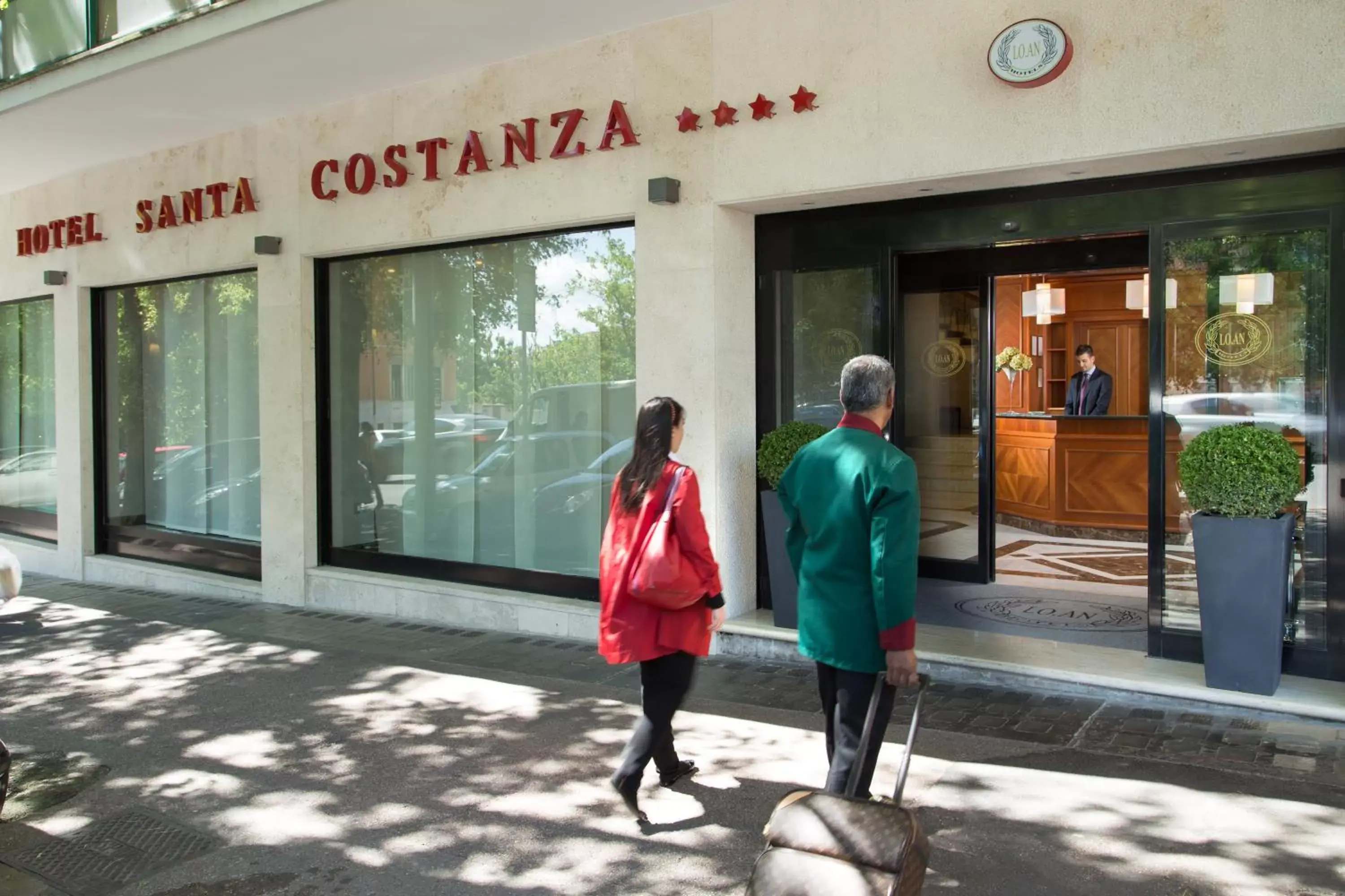 Facade/entrance in Hotel Santa Costanza by OMNIA hotels
