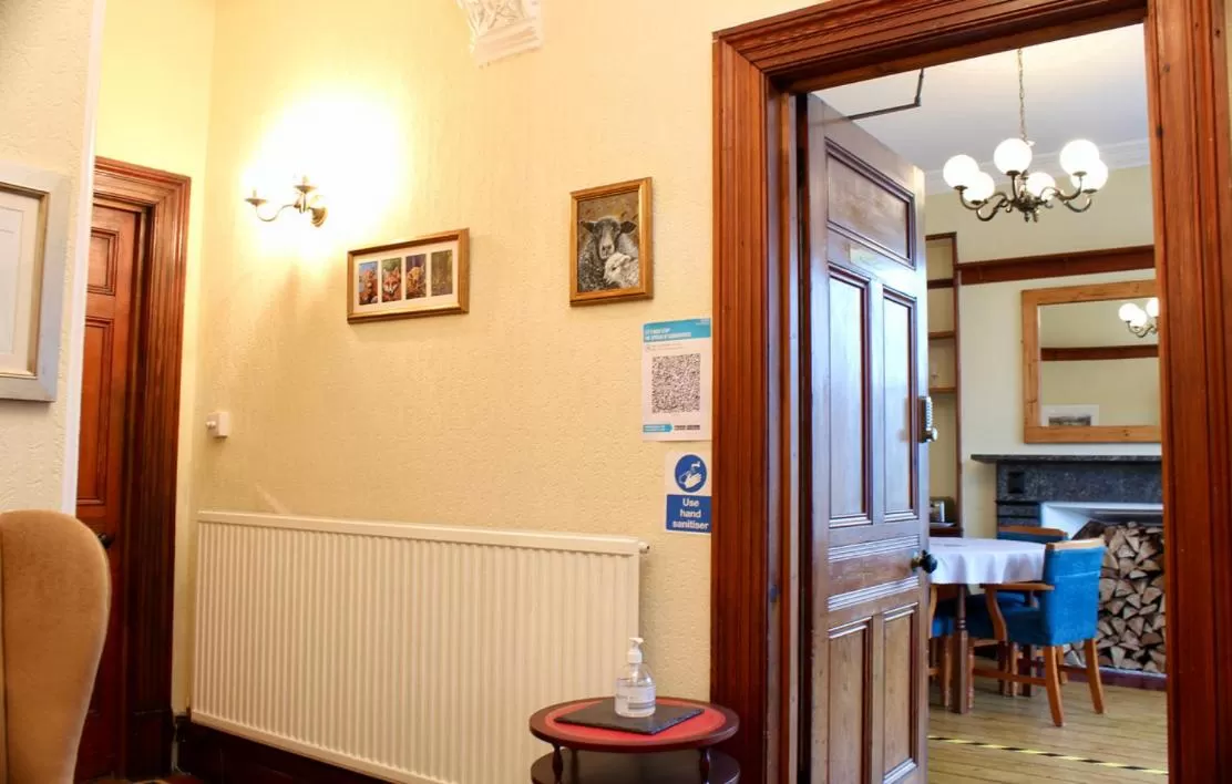 Property building in 1 Park Road