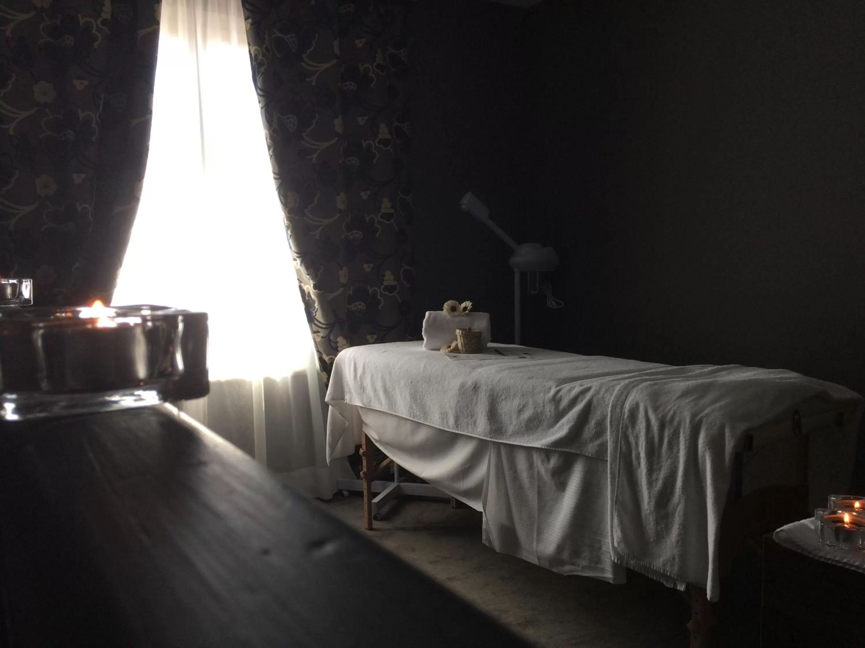 Massage in Hotel The Building