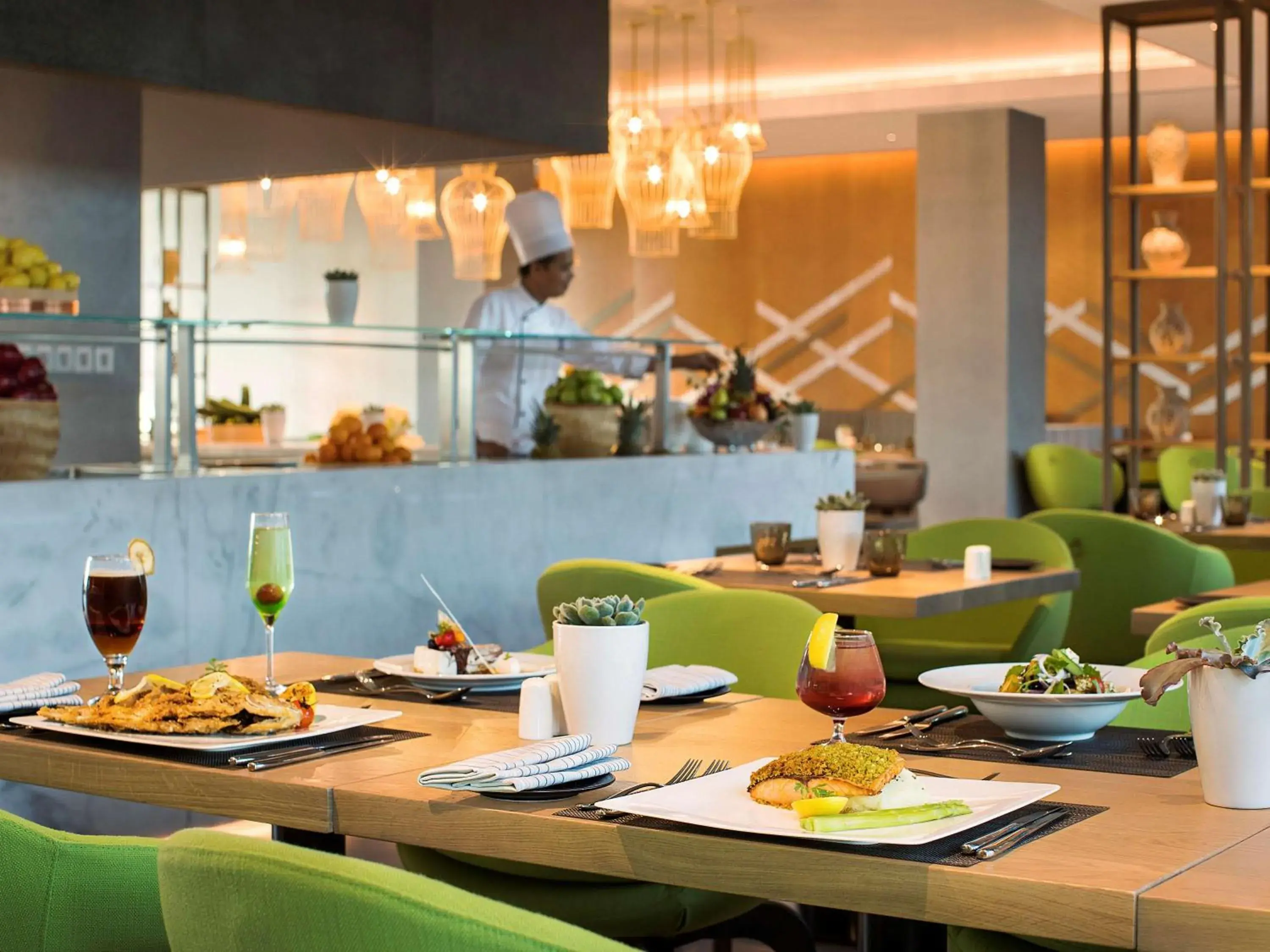 Restaurant/Places to Eat in Novotel Muscat Airport