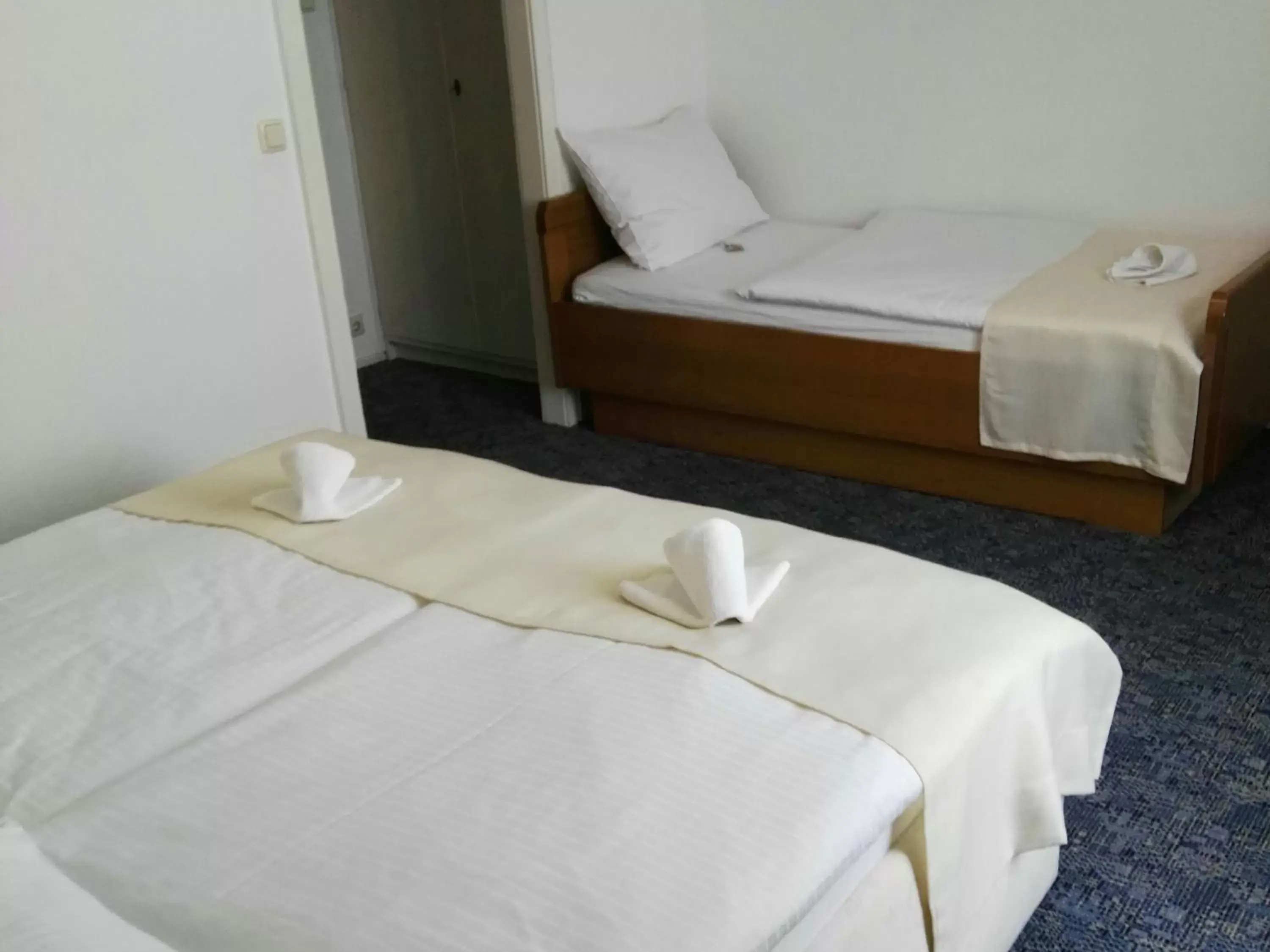 Bed in Hotel Carolinenhof