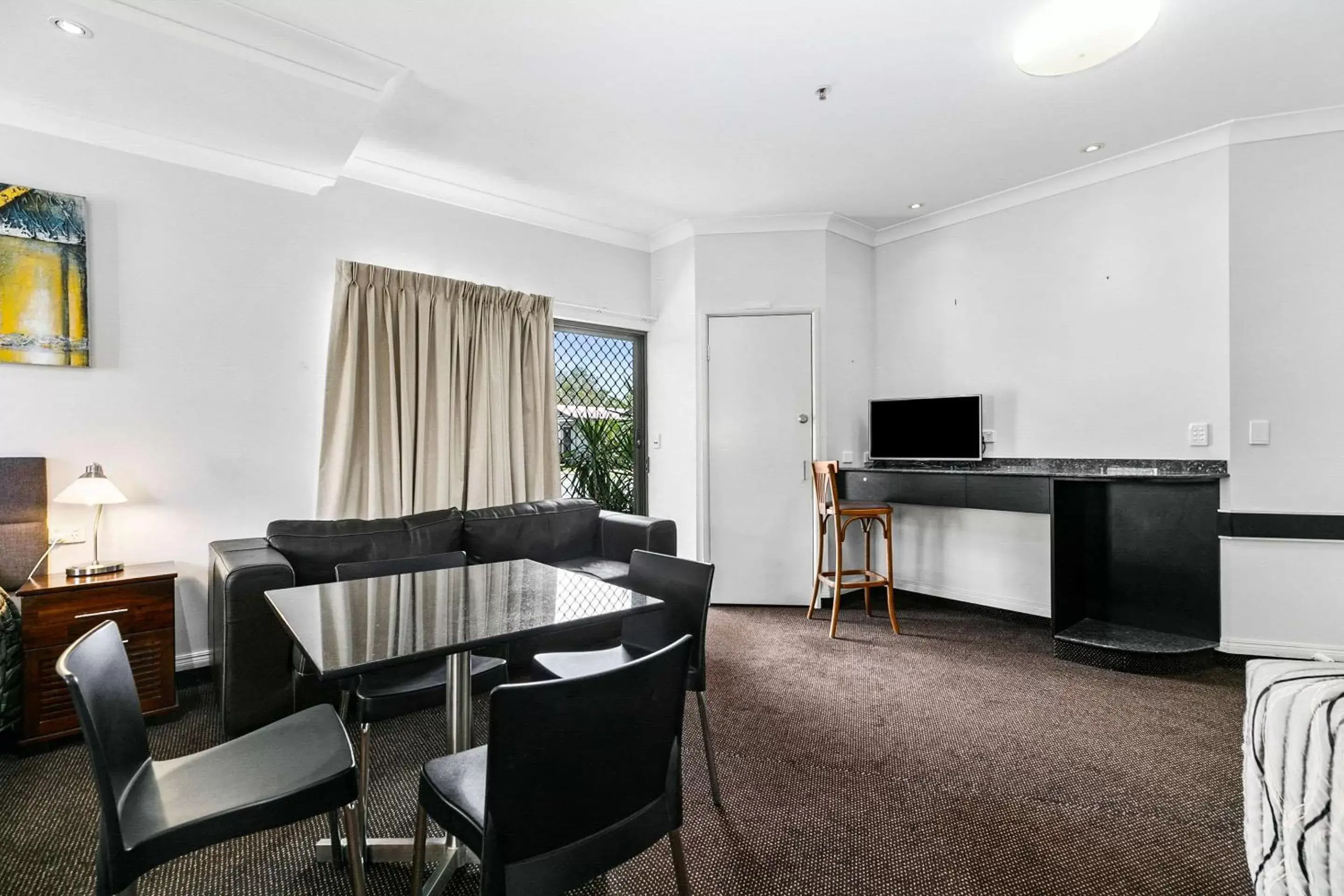 Photo of the whole room, Seating Area in Comfort Inn Parklands Calliope