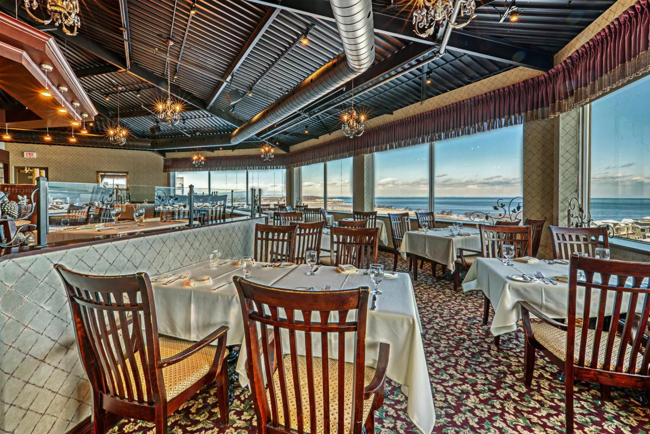 Restaurant/places to eat in The Casablanca Hotel