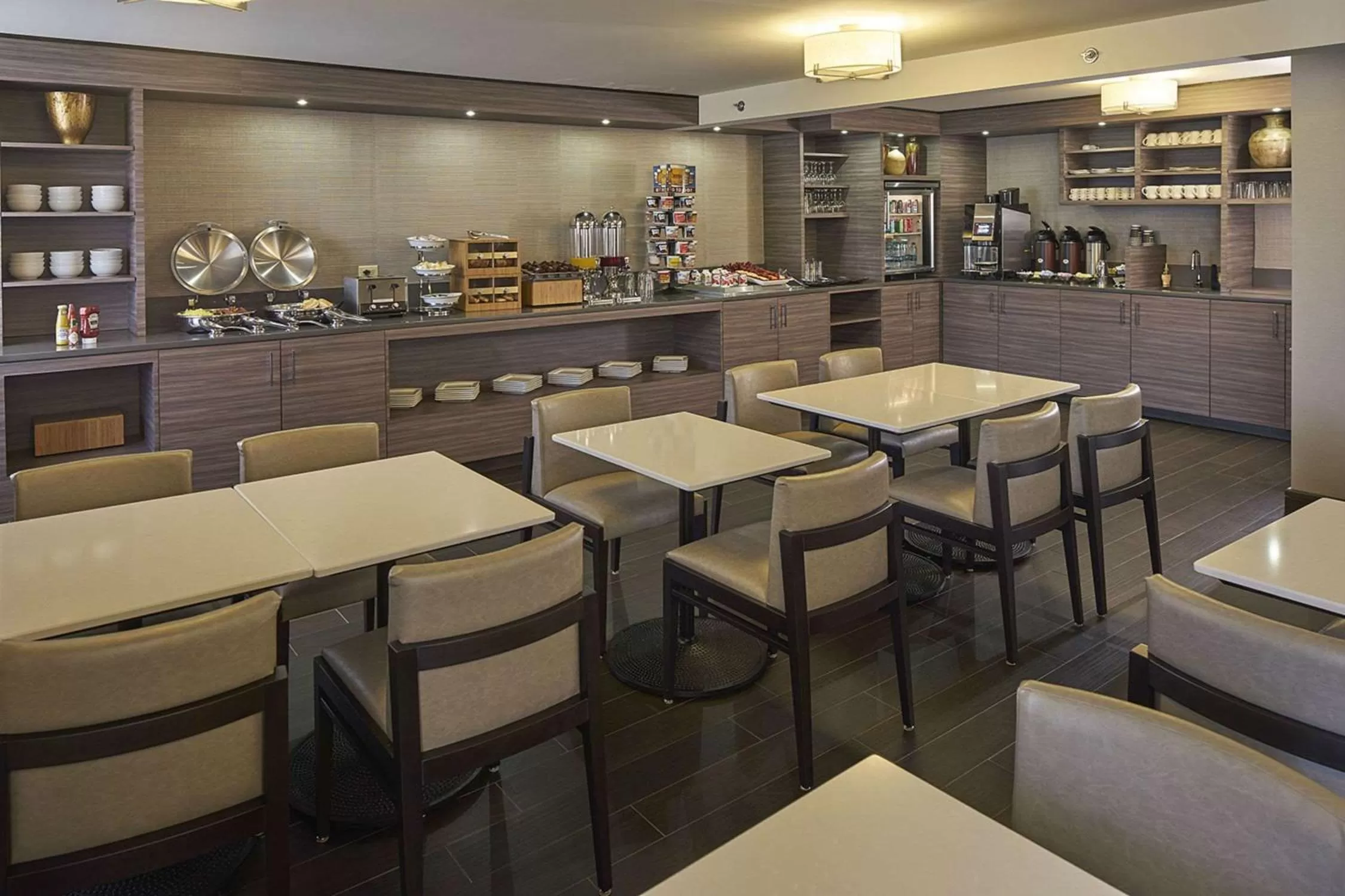 Restaurant/places to eat in Hilton Raleigh North Hills