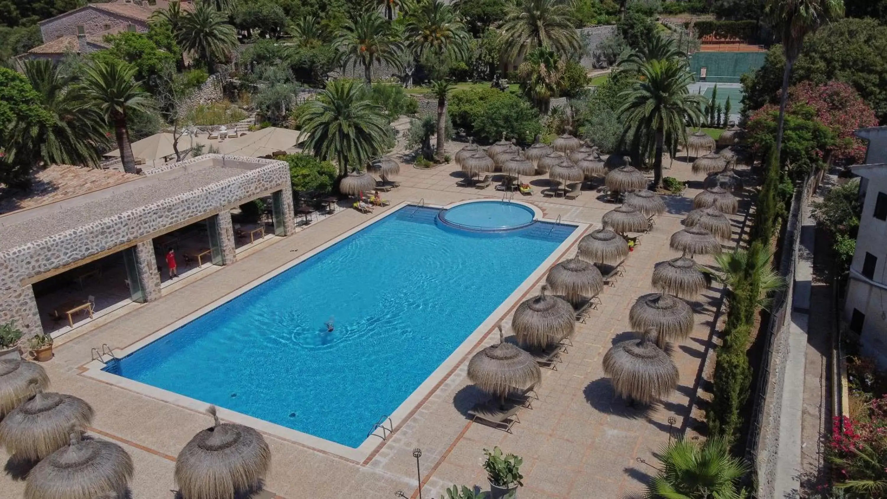 Swimming pool, Pool View in Hotel Es Port