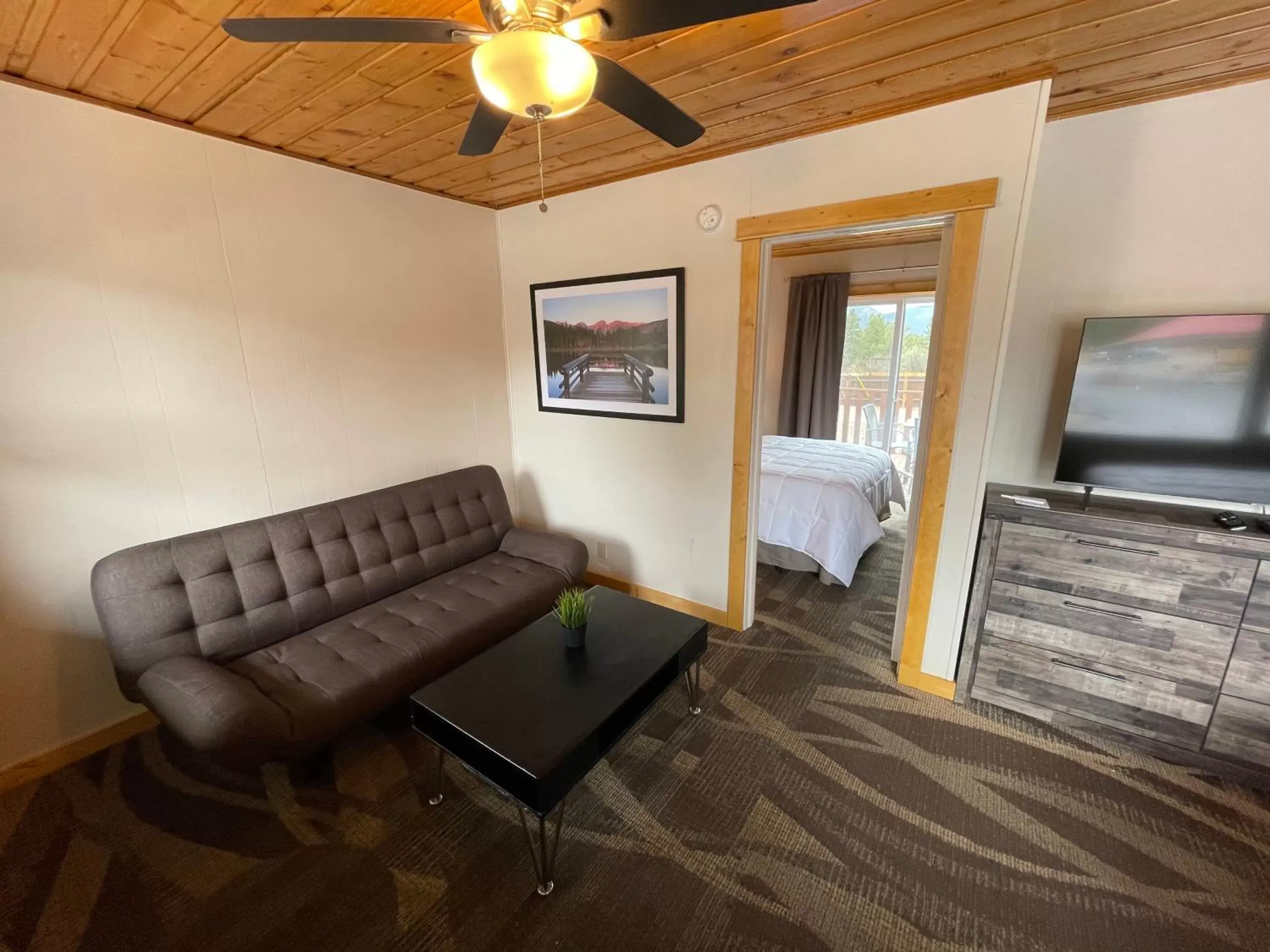 Seating Area in Estes Mountain Inn