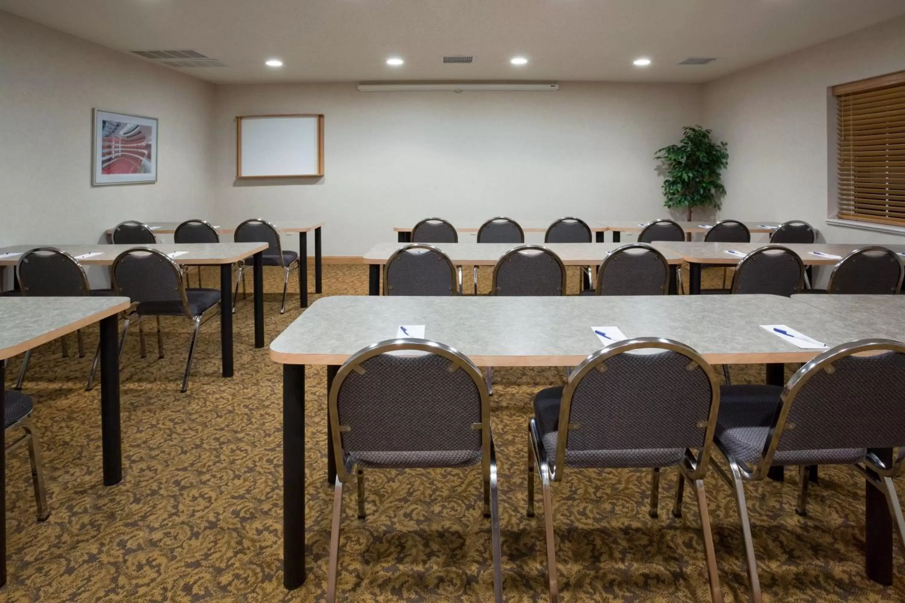 Meeting/conference room in Candlewood Suites Appleton, an IHG Hotel