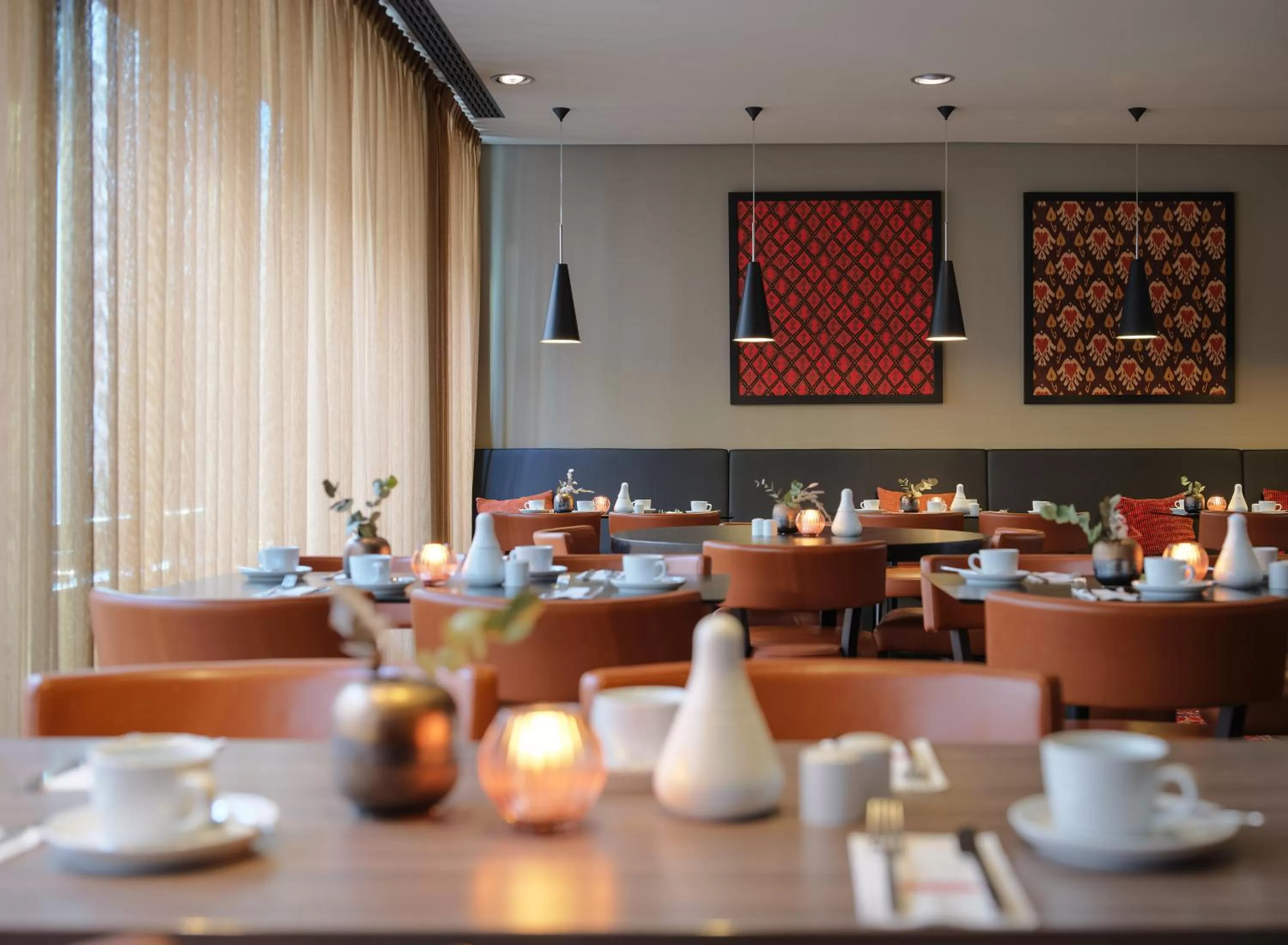 Restaurant/places to eat in Adina Apartment Hotel Frankfurt Neue Oper