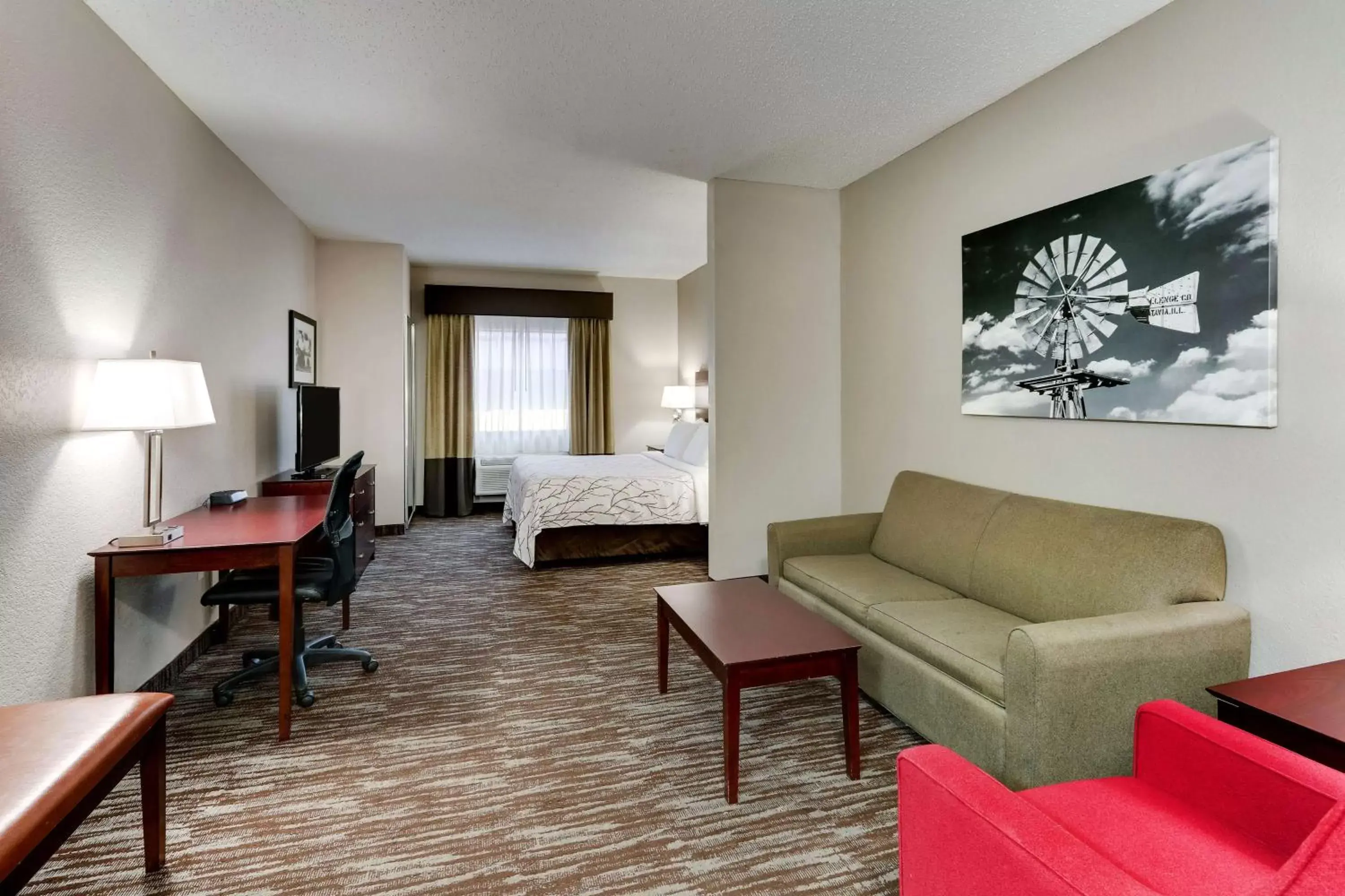 Photo of the whole room, Seating Area in Best Western PLUS University Inn & Suites