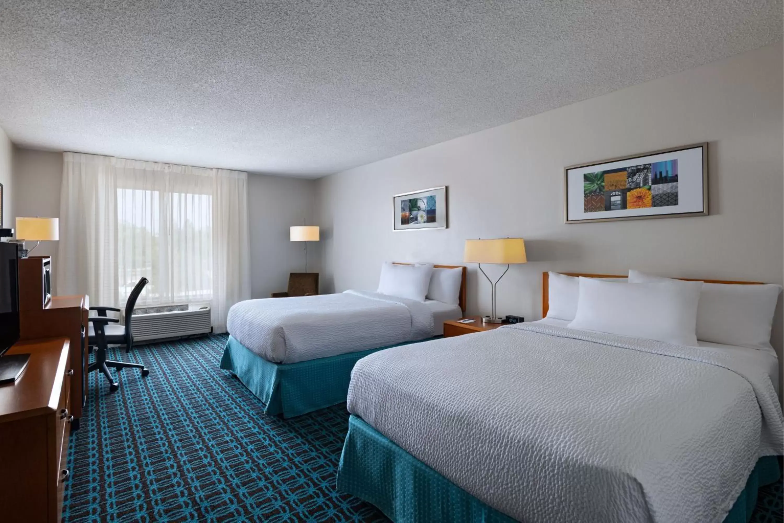 Photo of the whole room, Bed in Fairfield Inn and Suites by Marriott McAllen