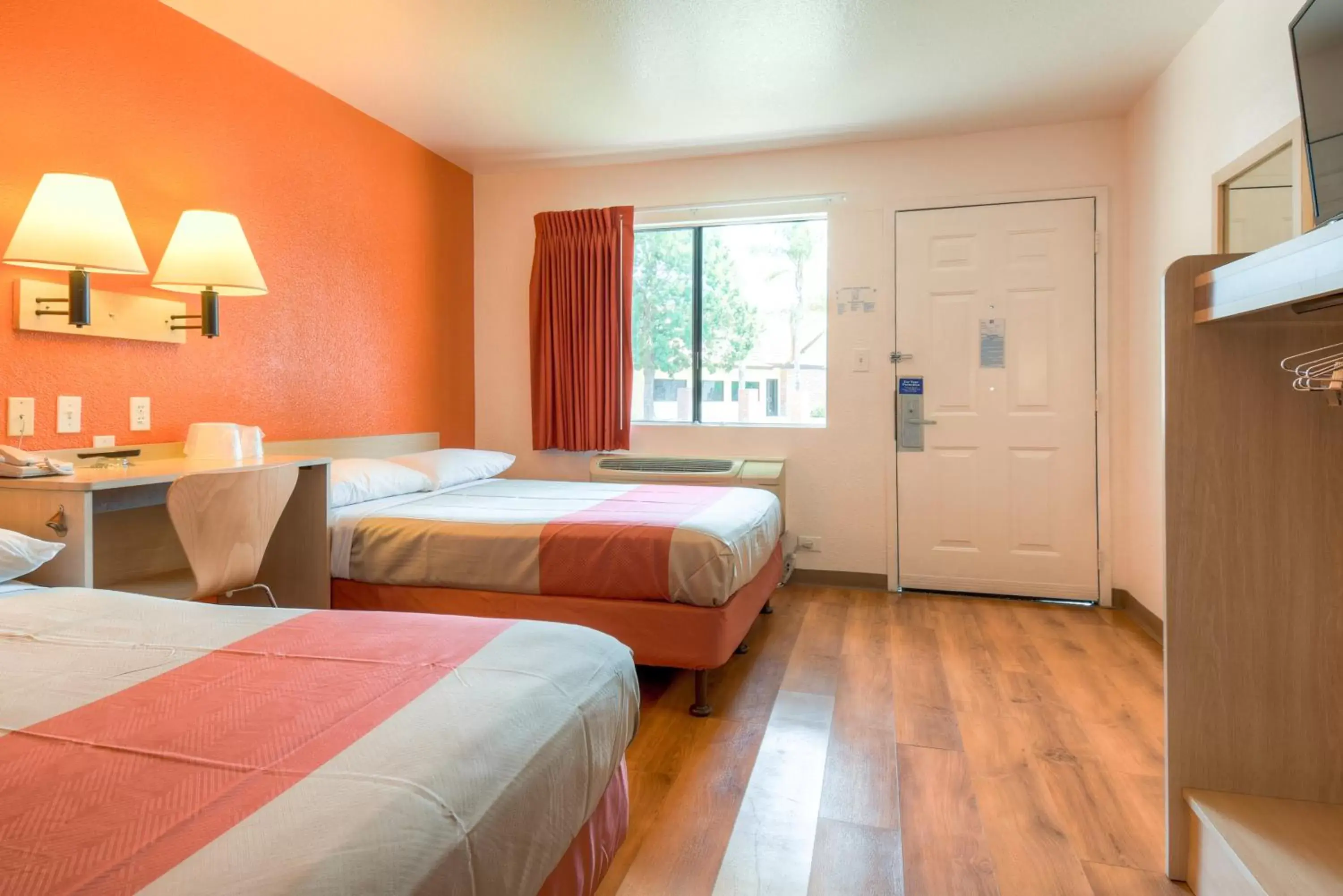 Bedroom, Bed in Motel 6-El Cajon, CA - San Diego