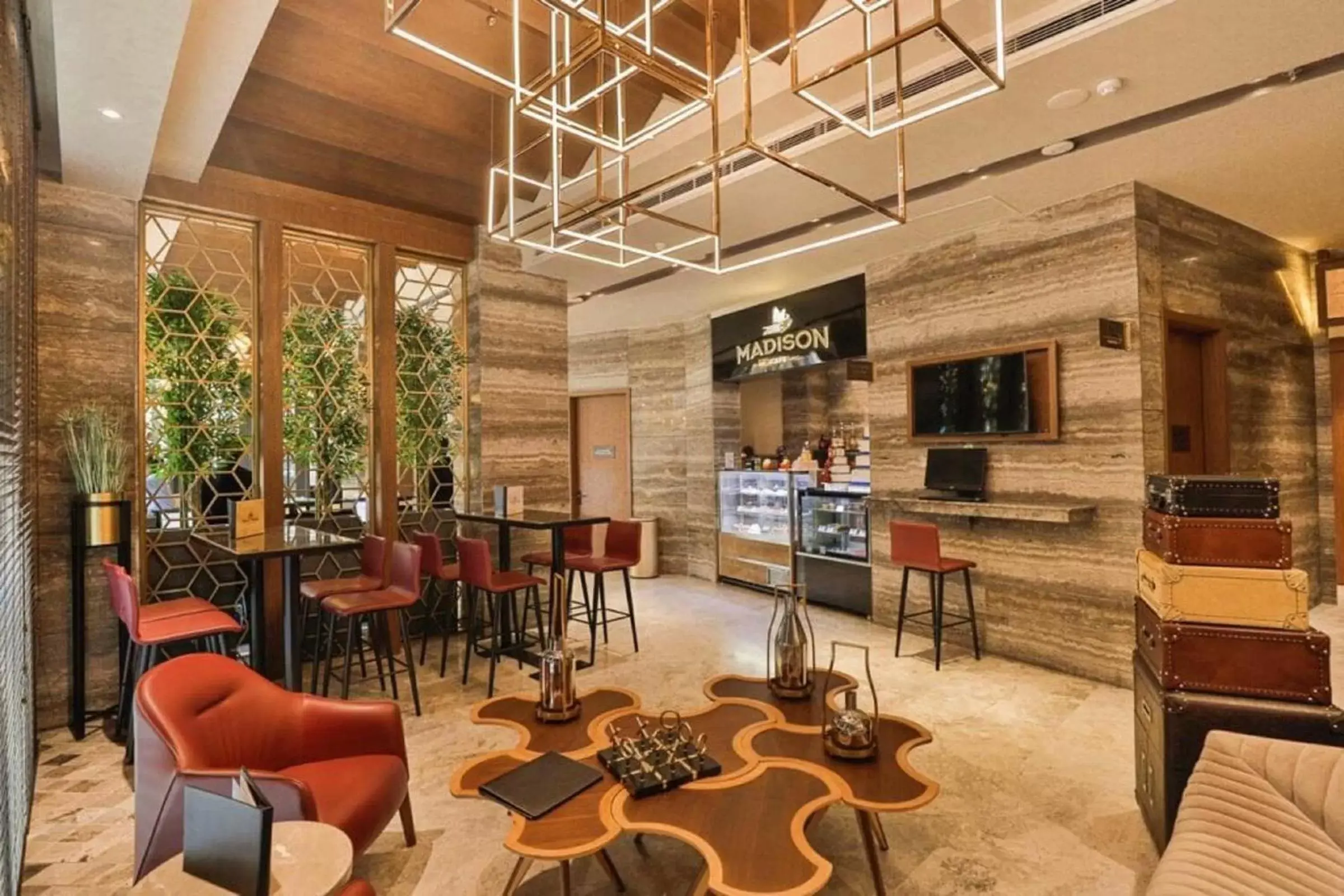 Lounge or bar in Best Western PLUS Runway Lounge or bar in Best Western PLUS Runway