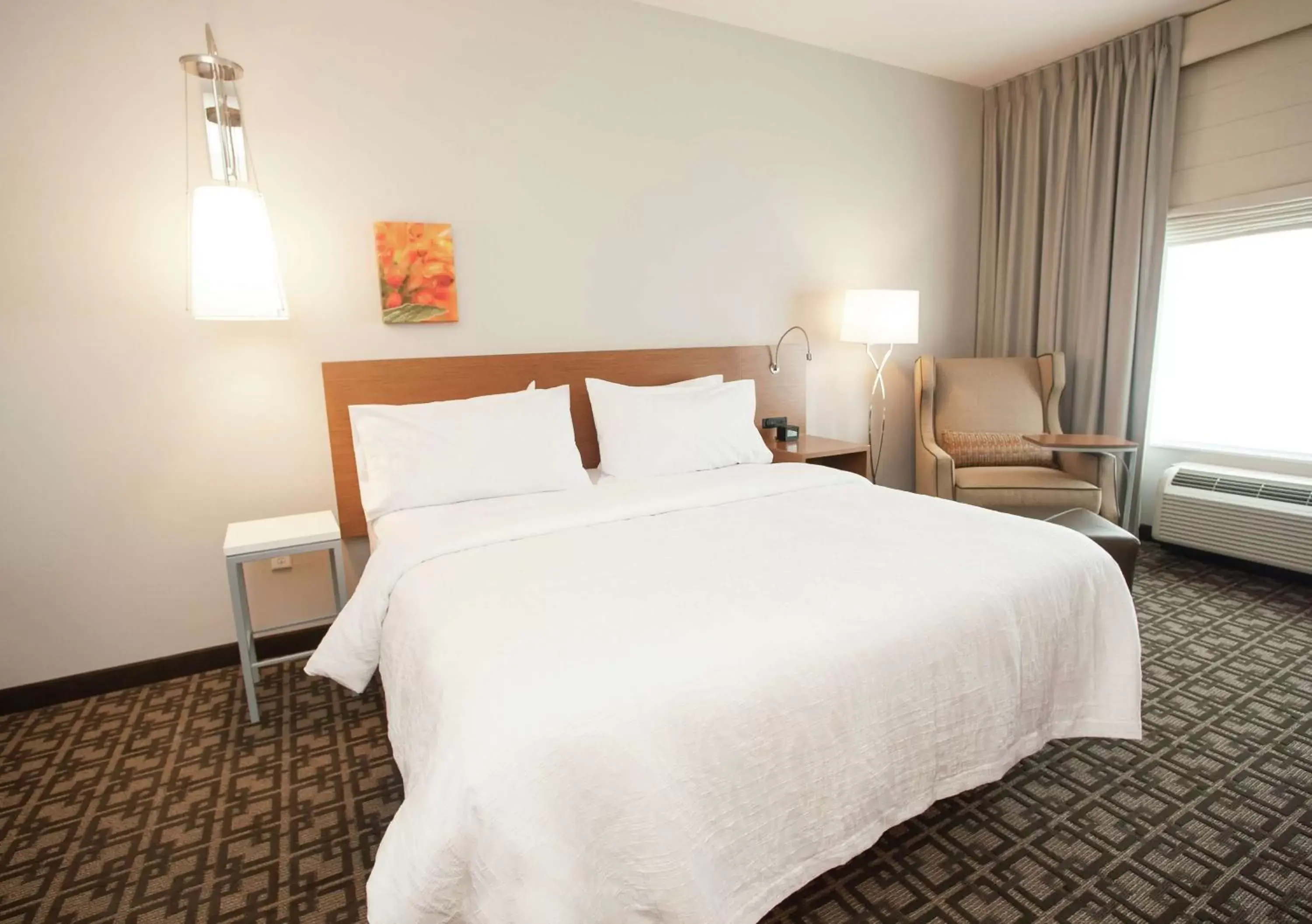 Bed in Hilton Garden Inn San Antonio-Live Oak Conference Center