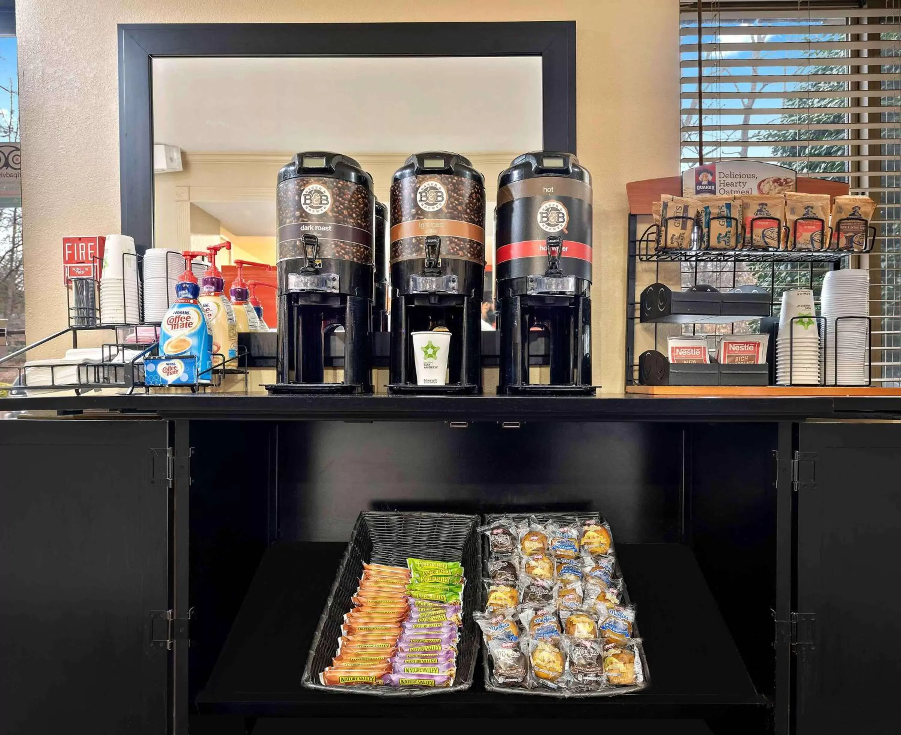 Breakfast in Extended Stay America Suites - West Palm Beach - Northpoint Corporate Park