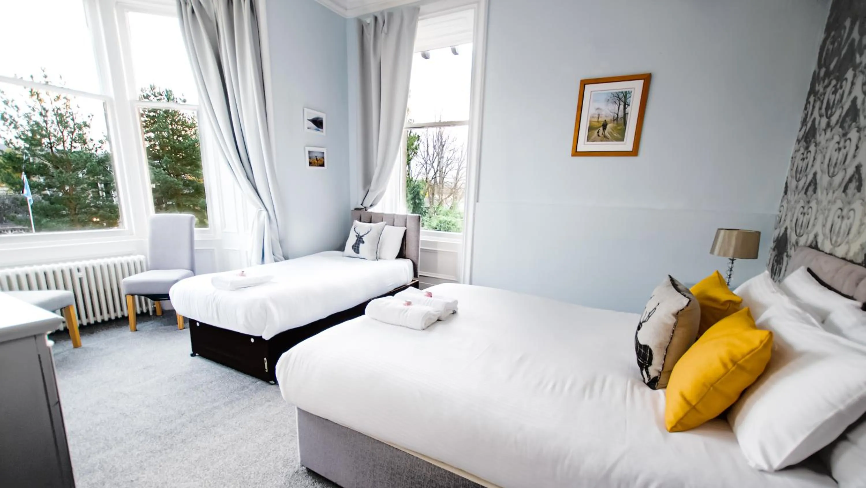 Bed in McInnes House rooms with breakfast