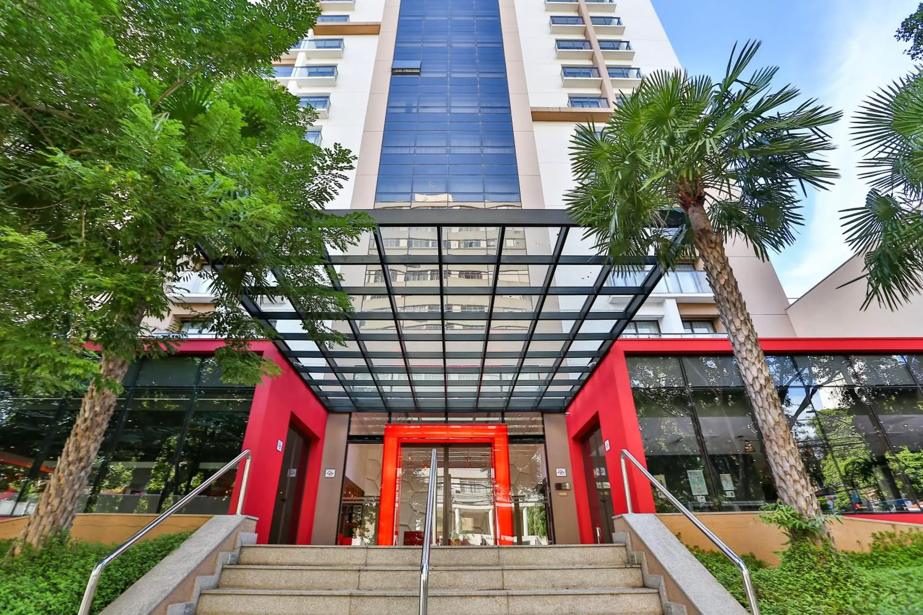 Facade/entrance, Property Building in Radisson RED Campinas