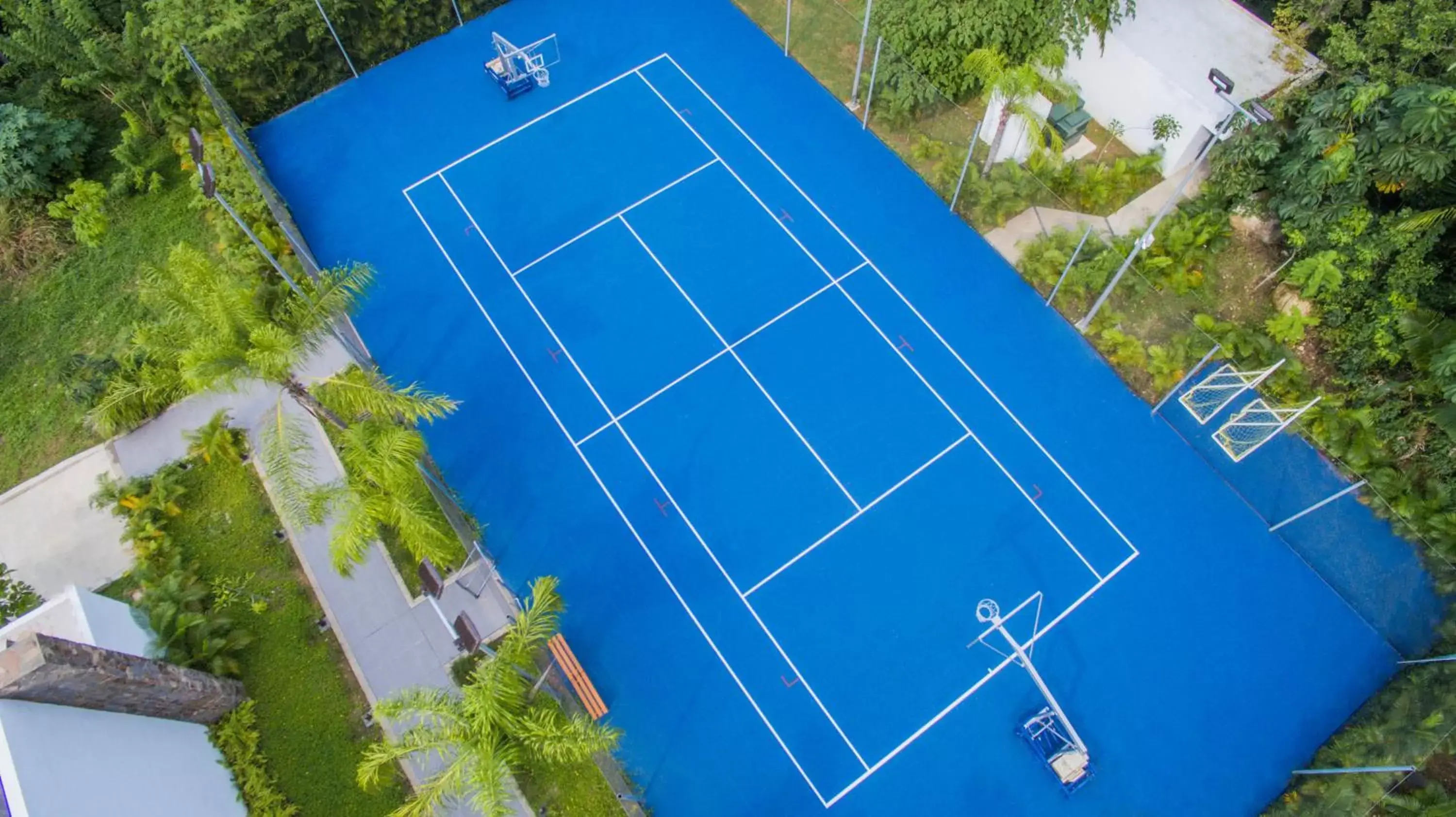 Tennis court in Garza Blanca Preserve Resort & Spa