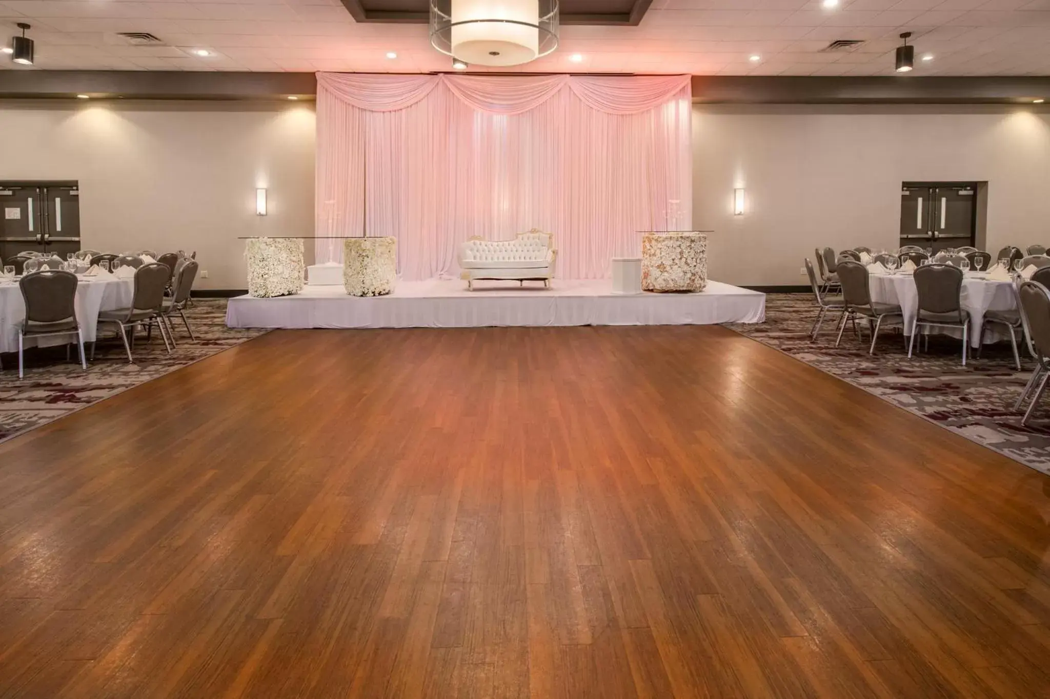 Banquet/Function facilities, Banquet Facilities in Crowne Plaza Milwaukee South, an IHG Hotel