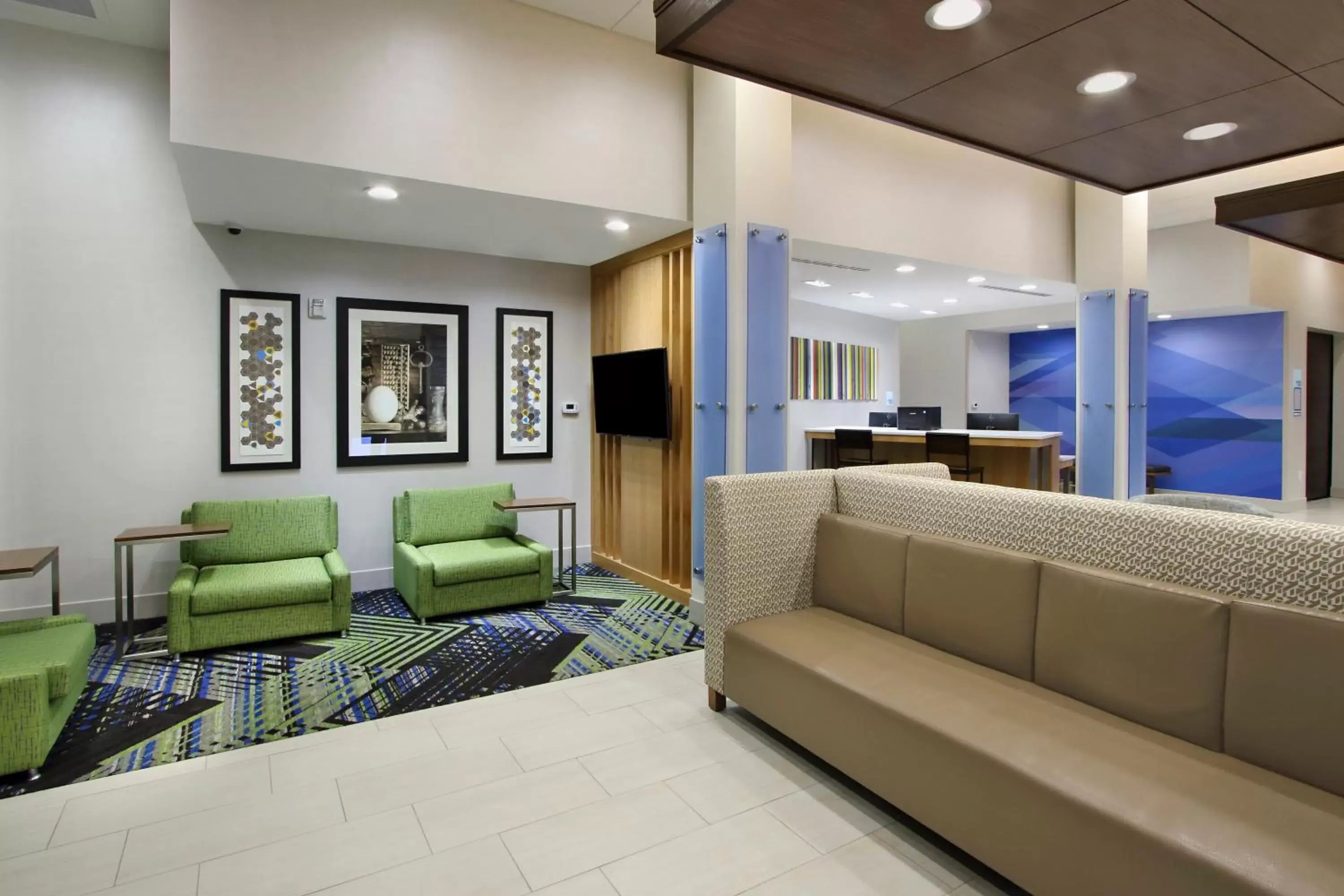 Property building, Seating Area in Holiday Inn Express & Suites - Frisco NW Toyota Stdm, an IHG Hotel