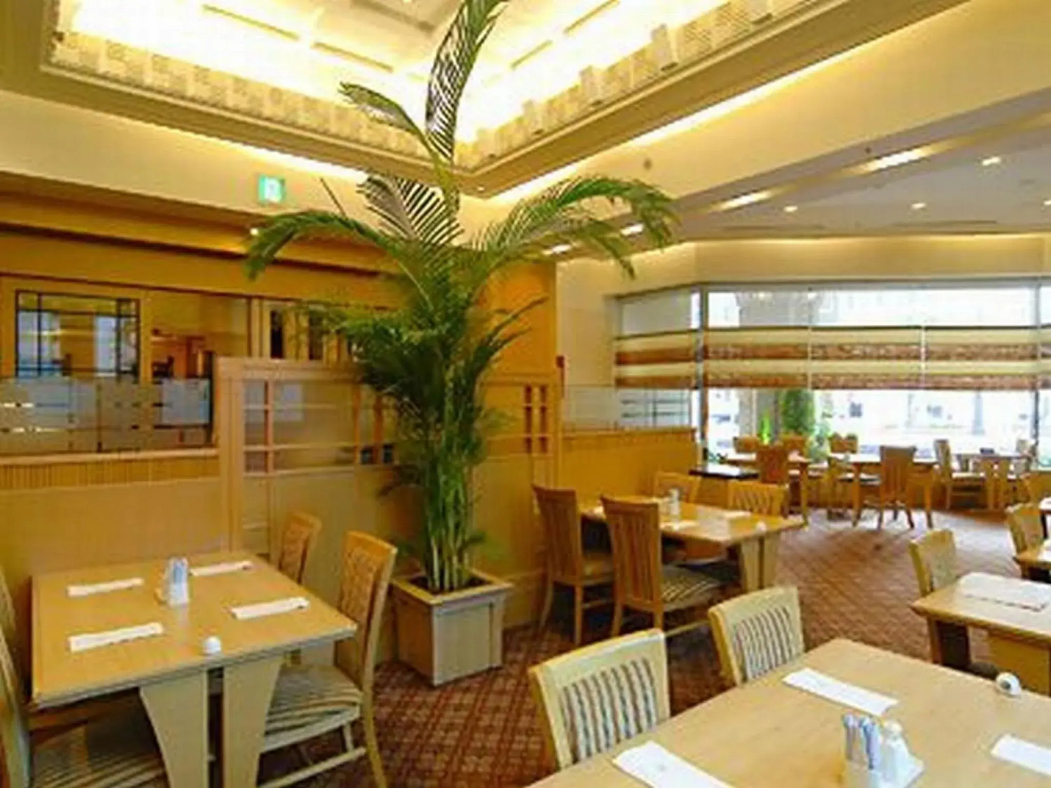 Restaurant/Places to Eat in Crest Hotel Kashiwa