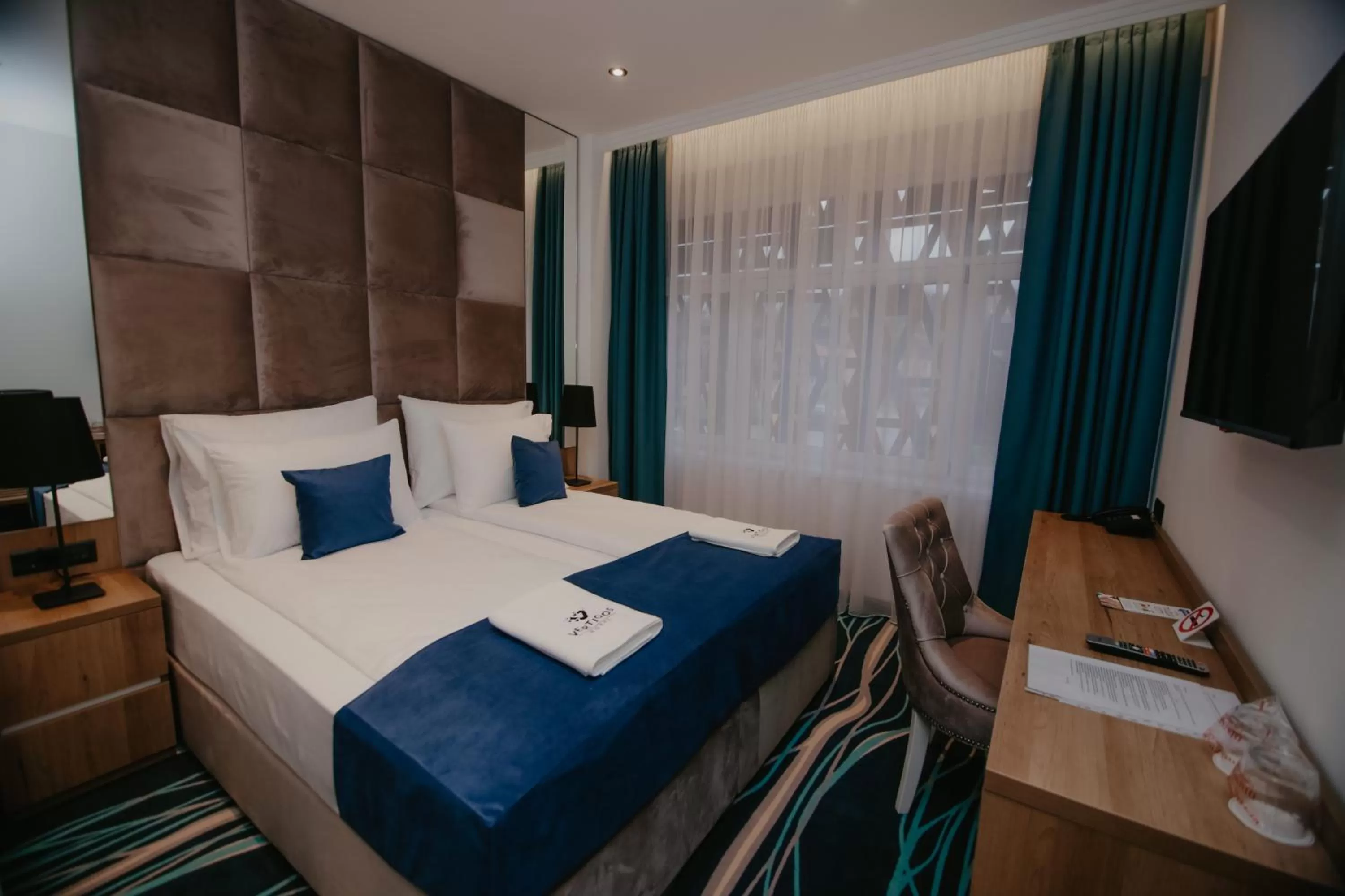 Bedroom, Bed in Hotel Vertigos