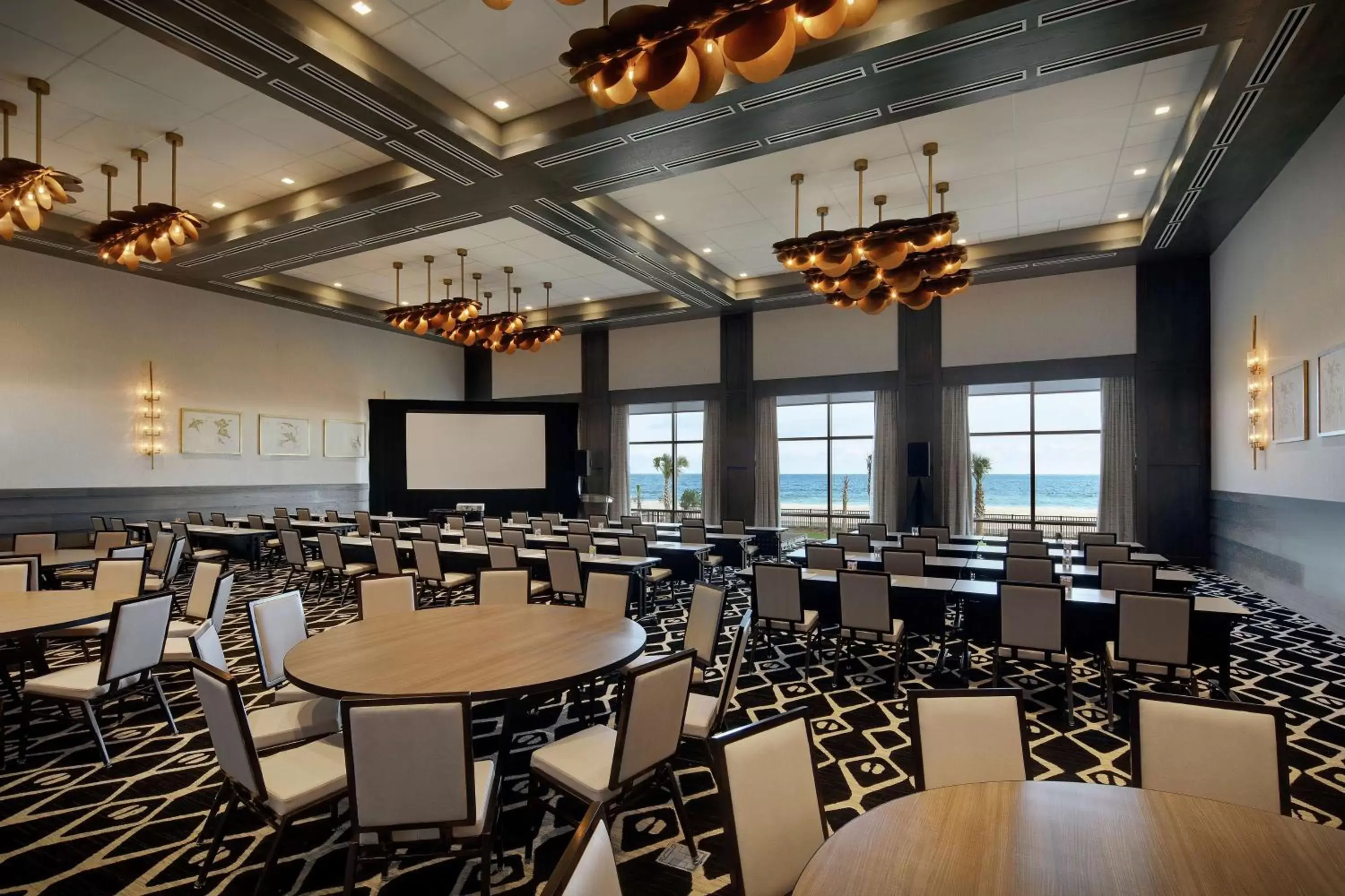 Meeting/conference room in Embassy Suites St Augustine Beach Oceanfront Resort