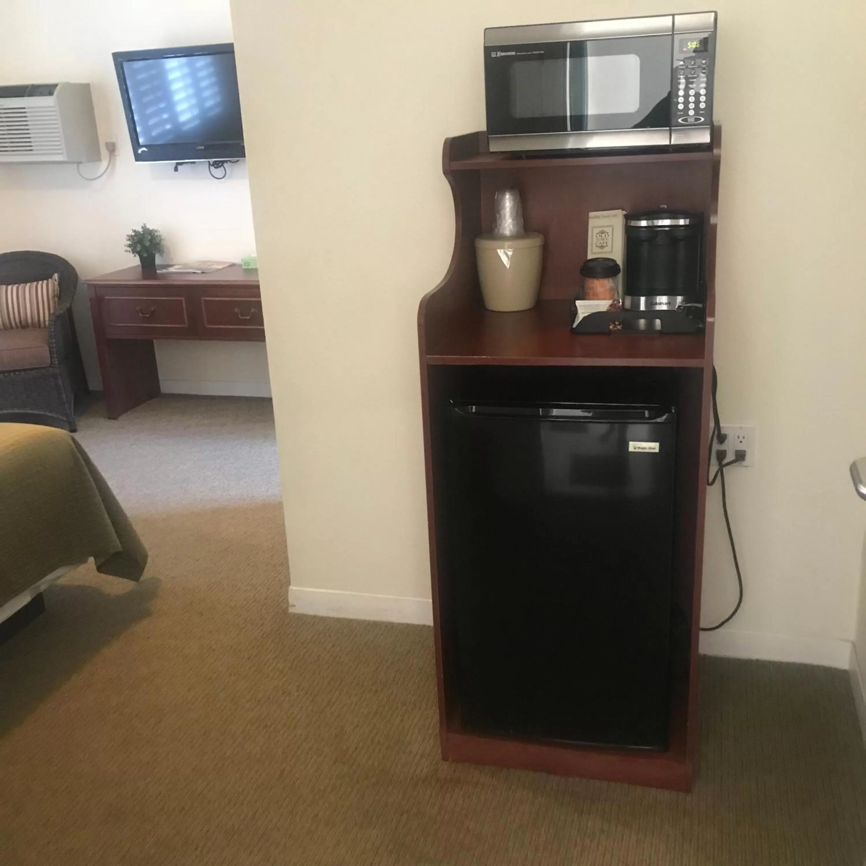 Bella Capri Inn and Suites