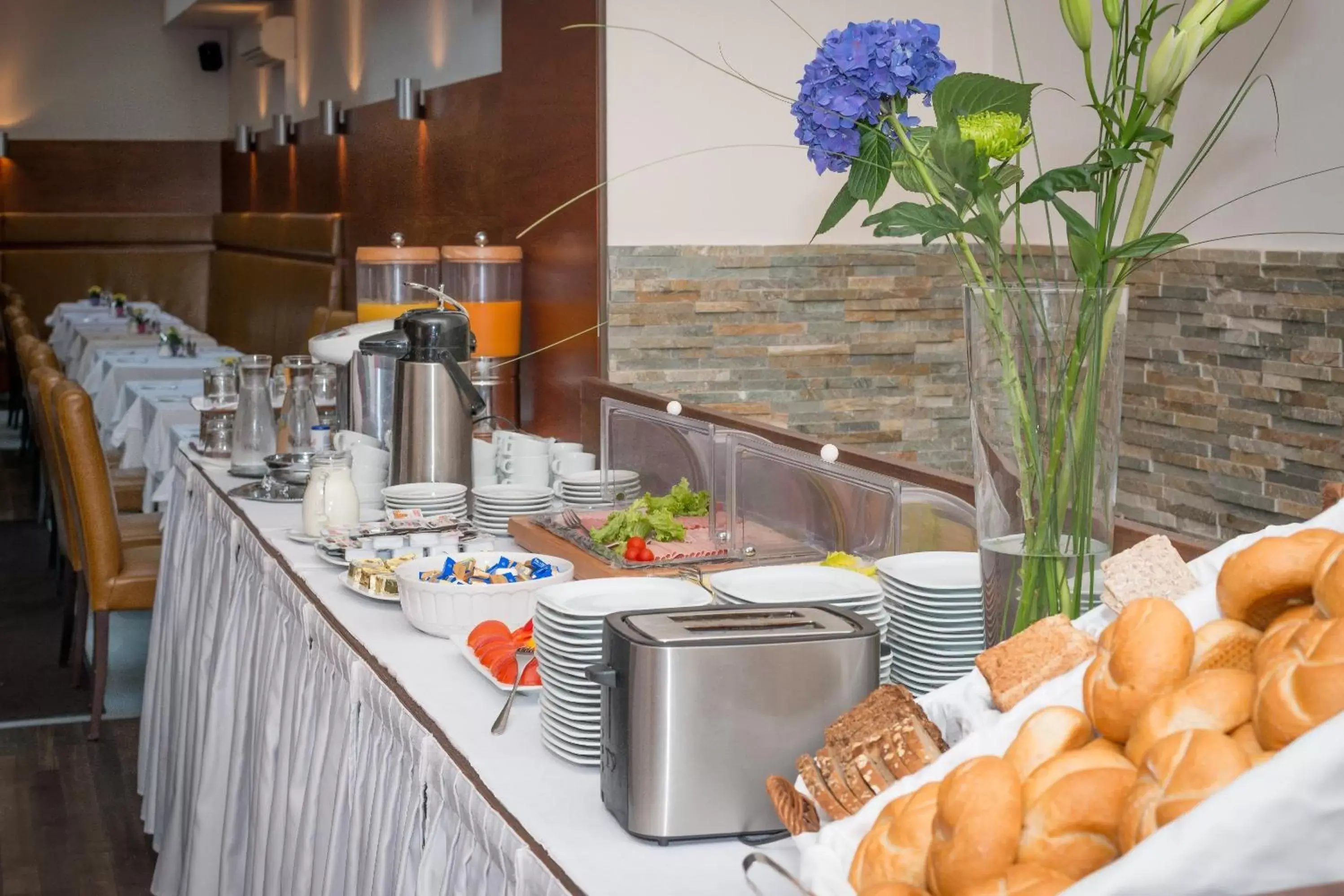 Restaurant/places to eat in Hotel Marc Aurel - Vienna City Center Restaurant/places to eat in Hotel Marc Aurel - Vienna City Center