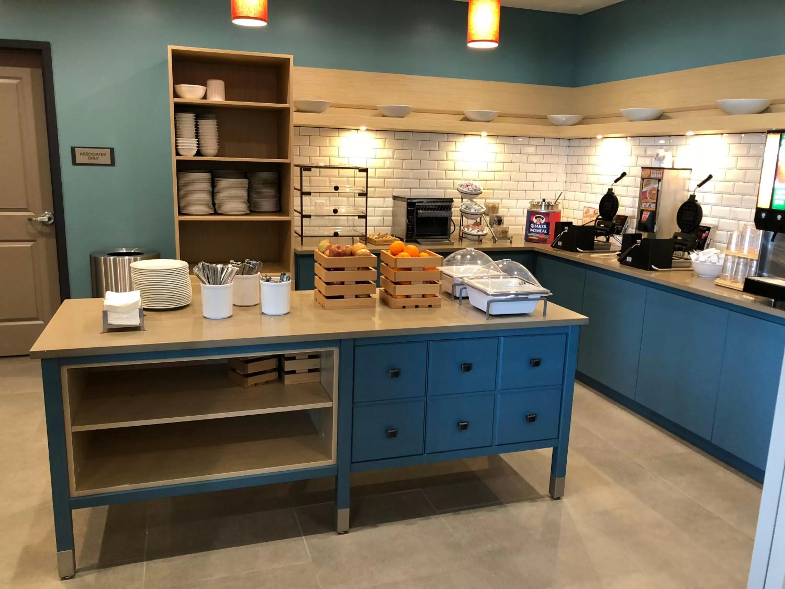 Food and drinks in Country Inn & Suites by Radisson, Page, AZ