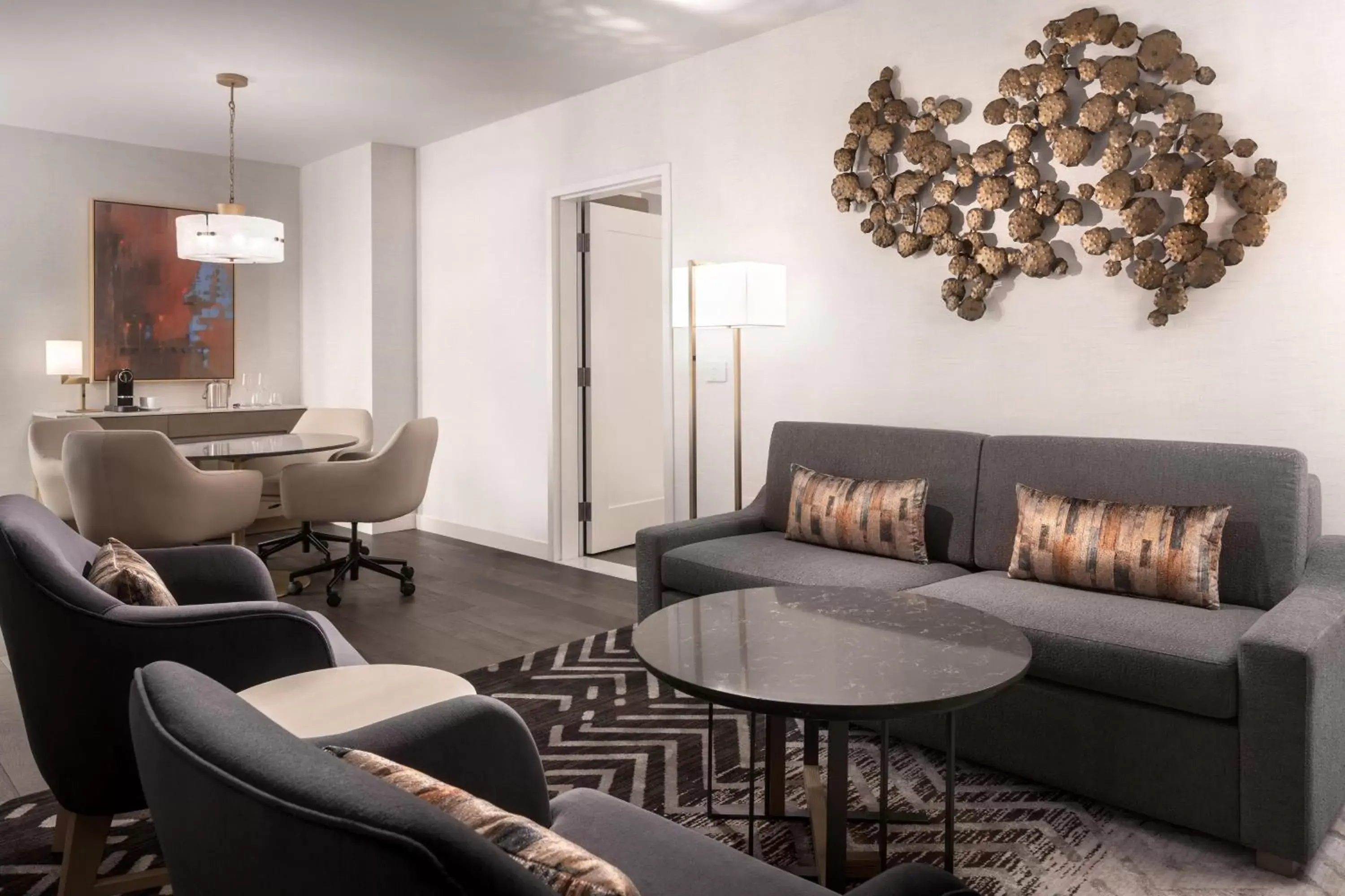 Bedroom, Seating Area in The Westin Anaheim Resort