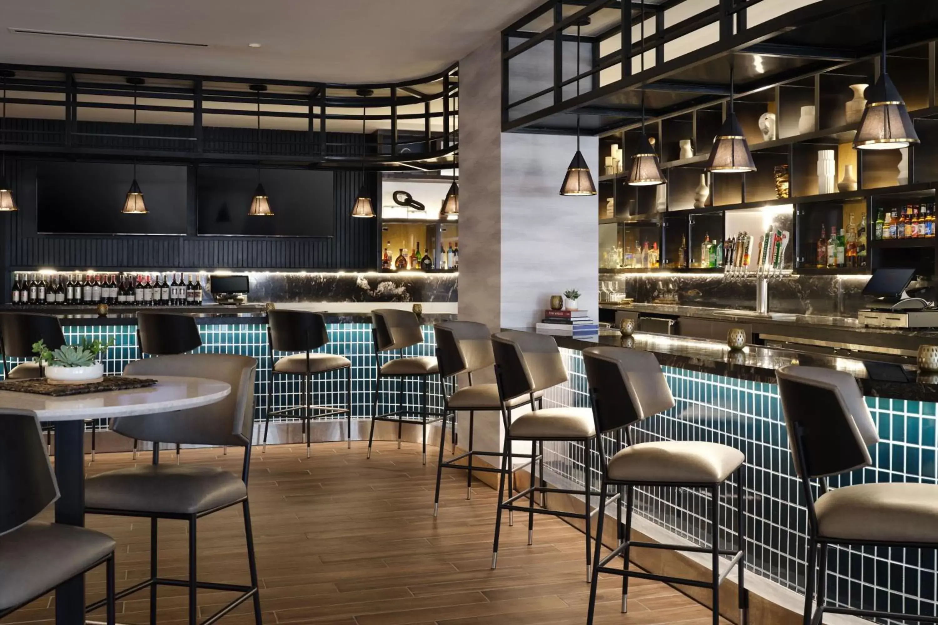 Restaurant/places to eat, Lounge/Bar in Austin Marriott South