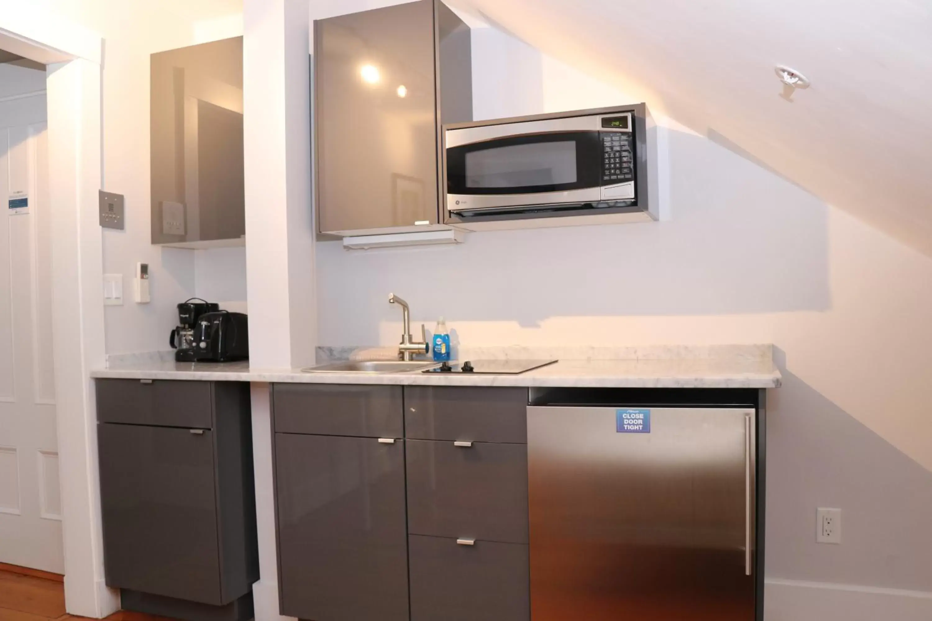 Kitchen or kitchenette, Kitchen/Kitchenette in Charming & Stylish Studio on Beacon Hill #15