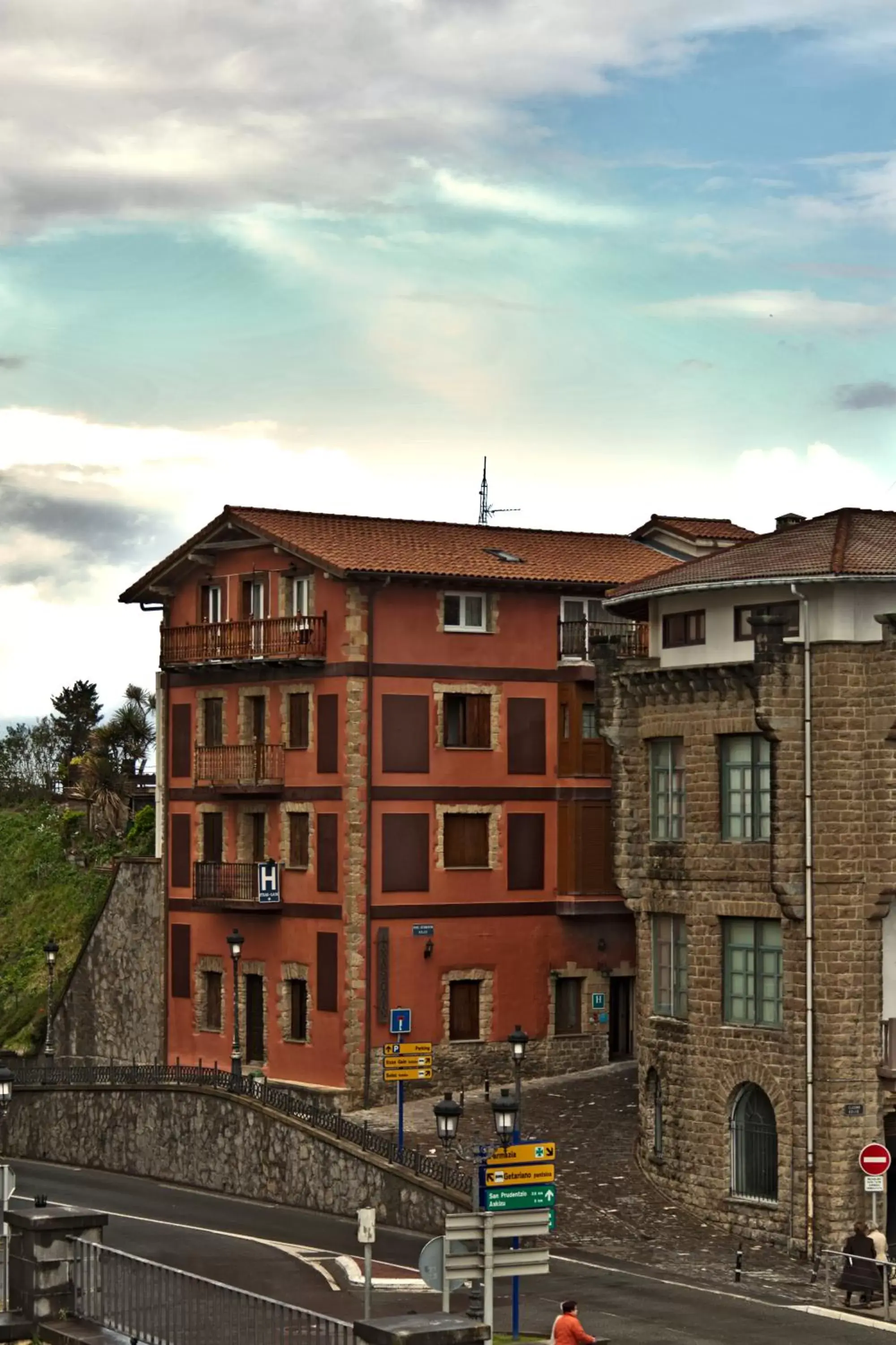 Facade/entrance, Property Building in Hotel Itxas Gain Getaria