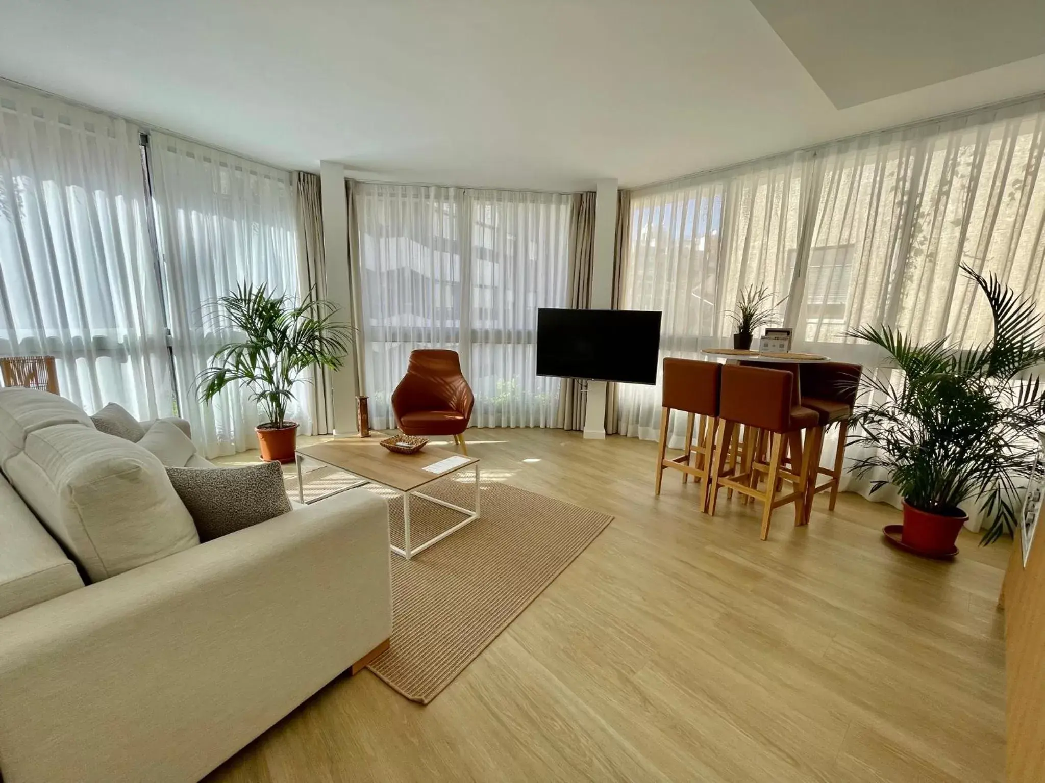 Living room, Seating Area in Hotel Emblemático Hi Suites