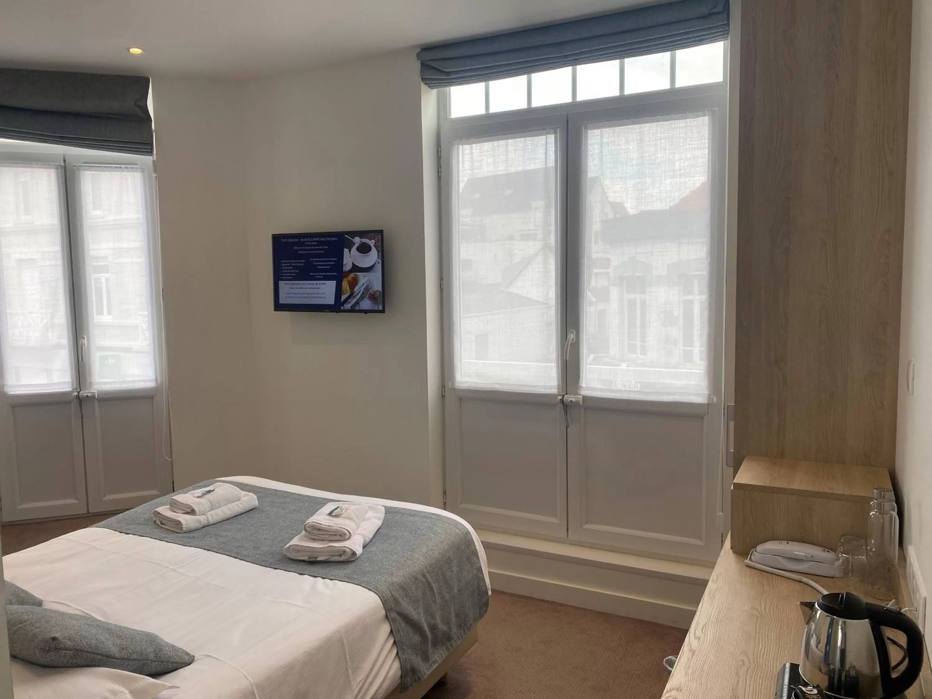 Bedroom, Bed in Hôtel Villa Des 2 Caps