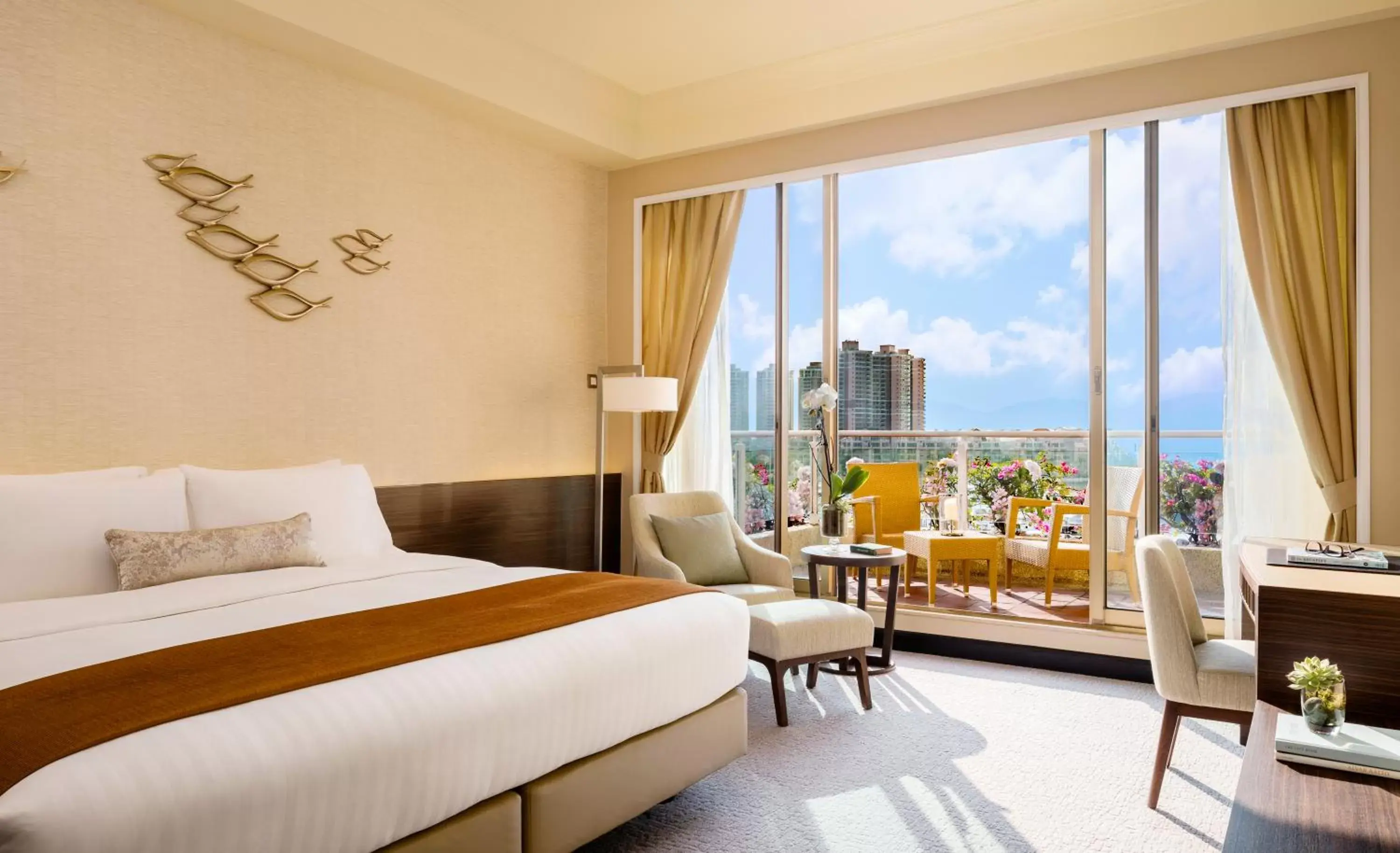 Balcony/Terrace in Hong Kong Gold Coast Hotel