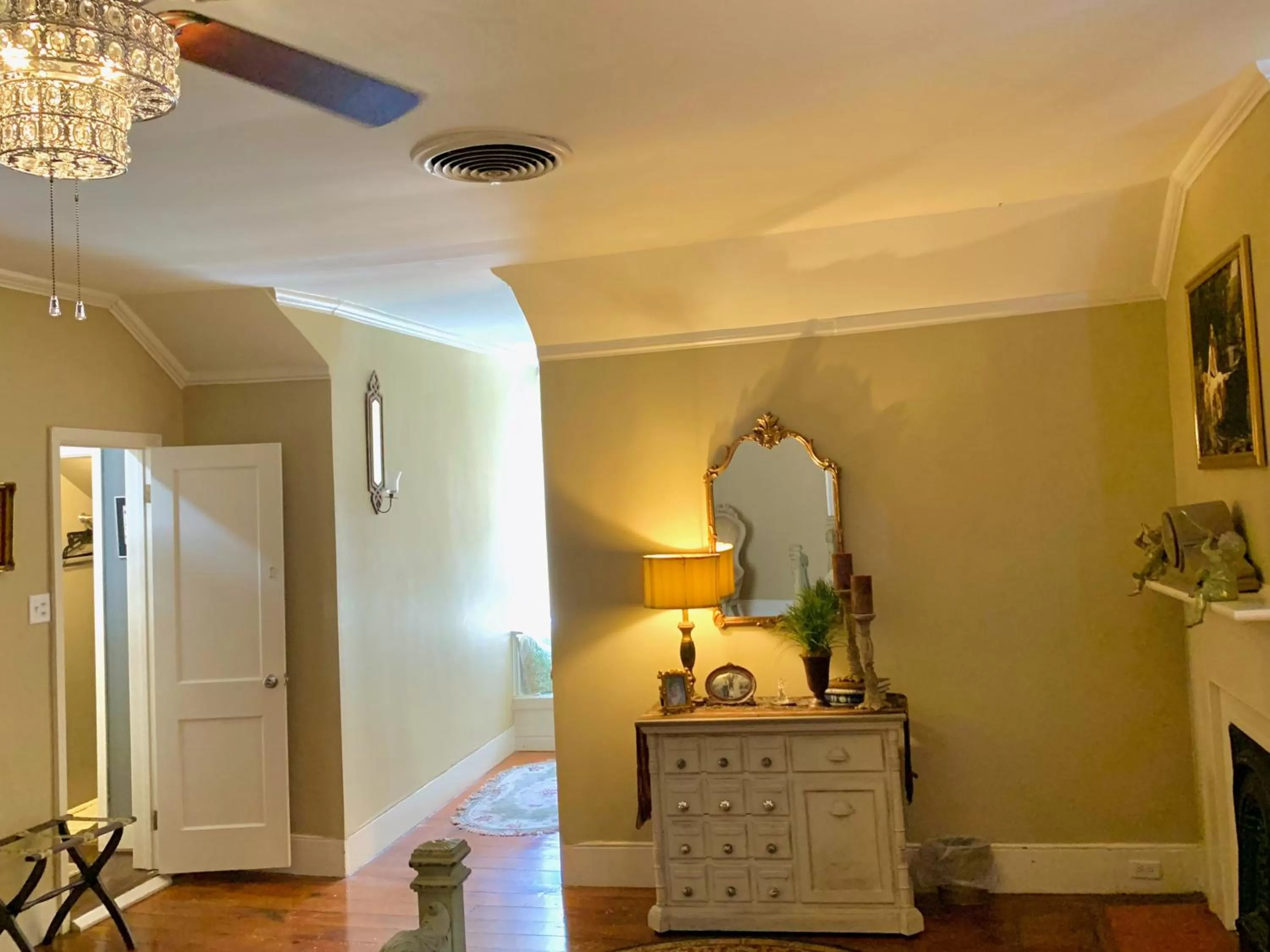 Decorative detail in The Beaumont House Natchez