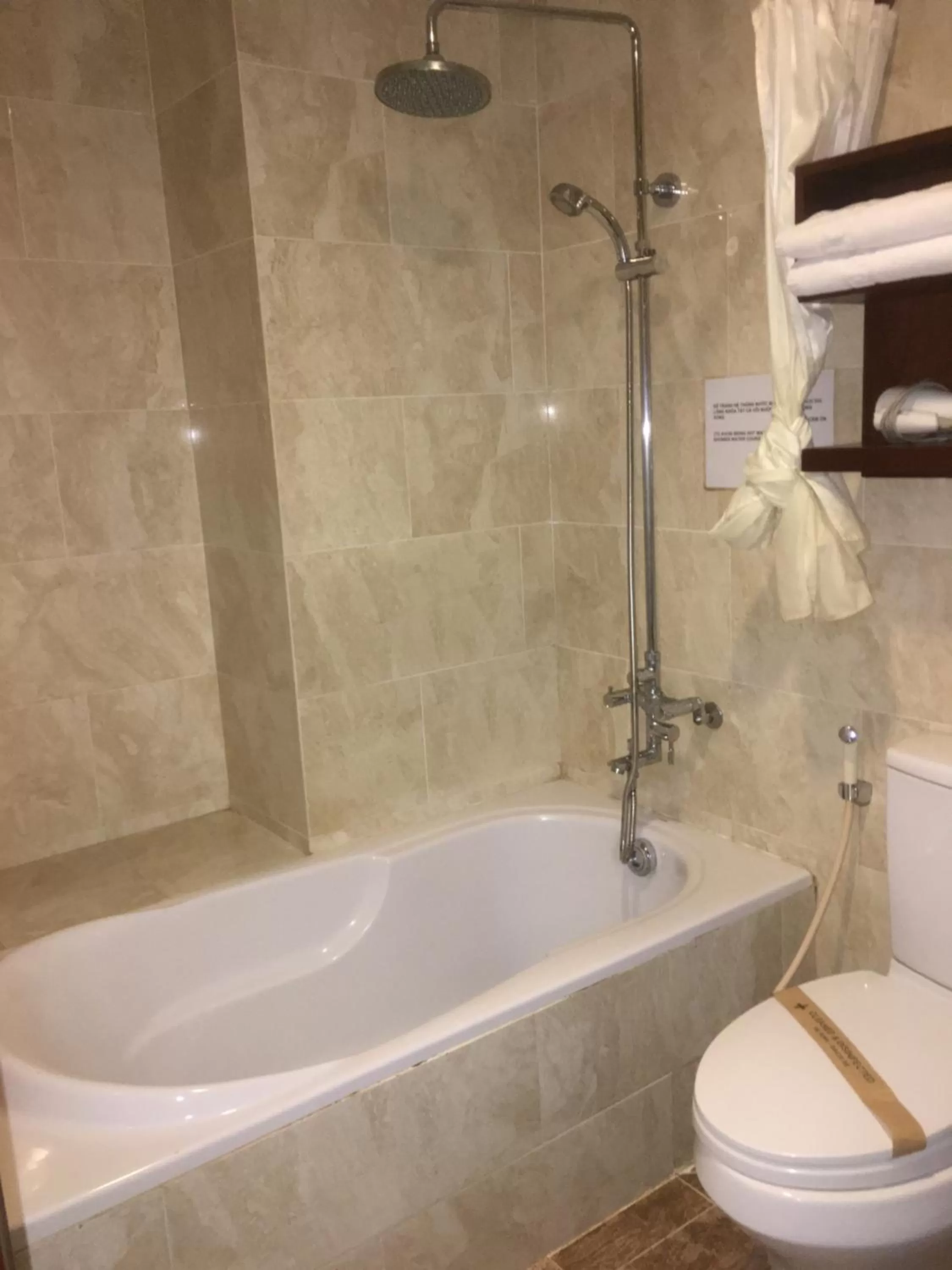 Bathroom in Asian Ruby Boutique Hotel Bùi Thị Xuân