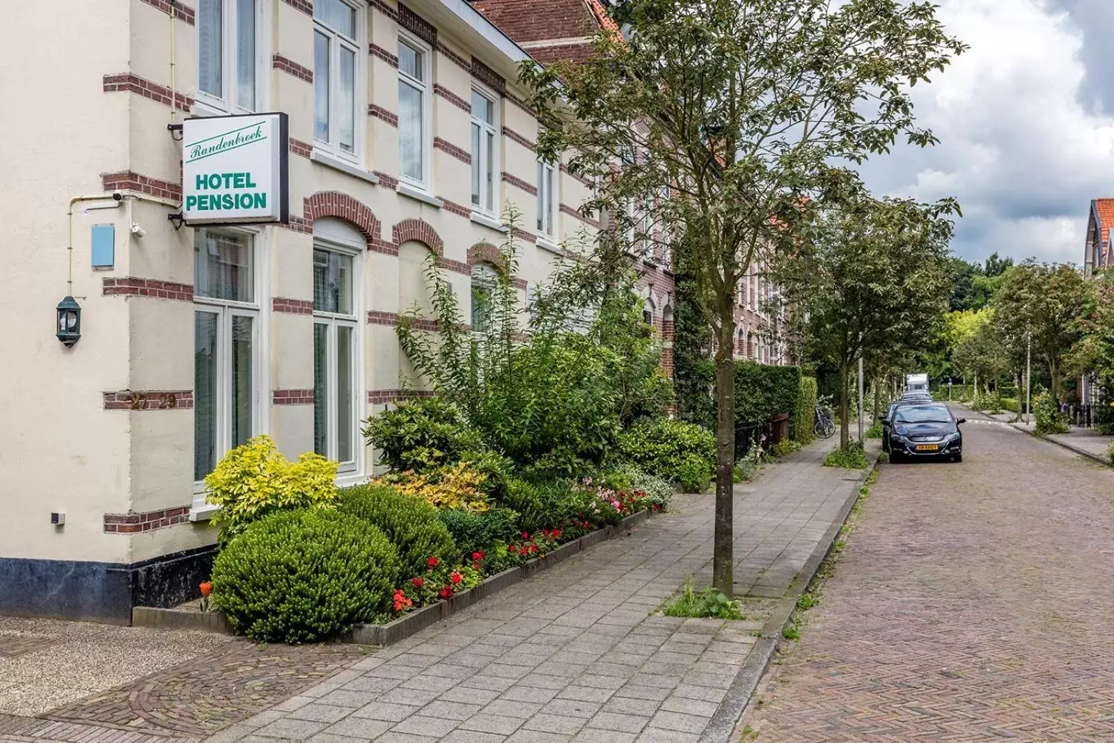 Facade/entrance, Property Building in Hotel Randenbroek