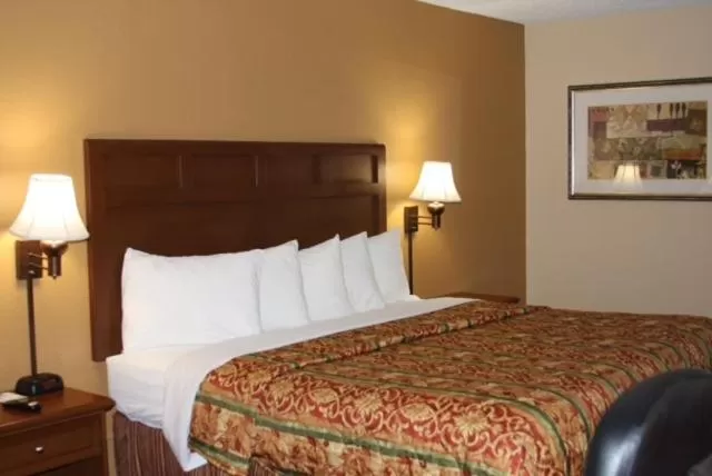 Standard King Room - Smoking in Days Inn by Wyndham Paris