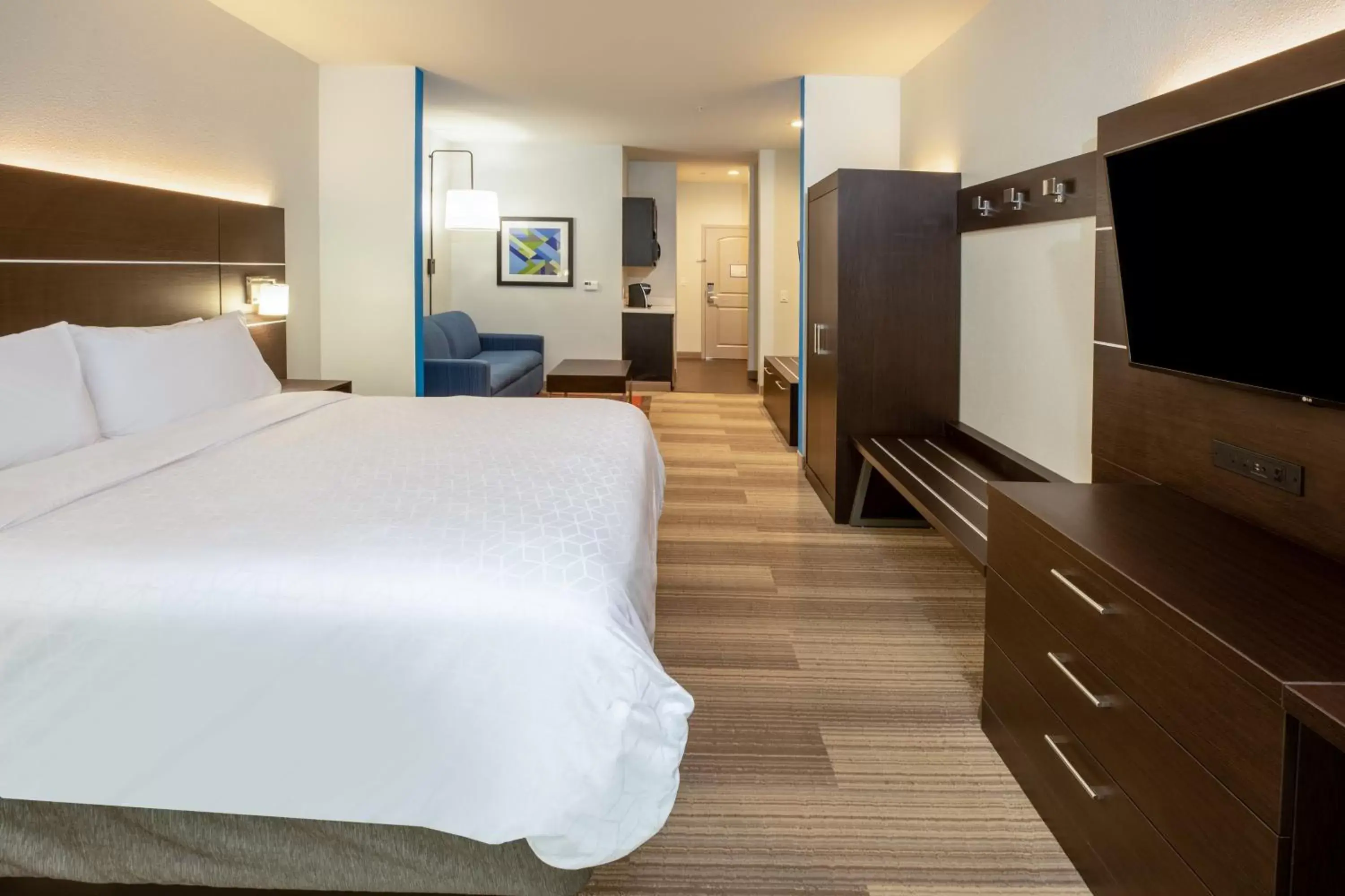 Photo of the whole room, Bed in Holiday Inn Express & Suites Rockport - Bay View, an IHG Hotel