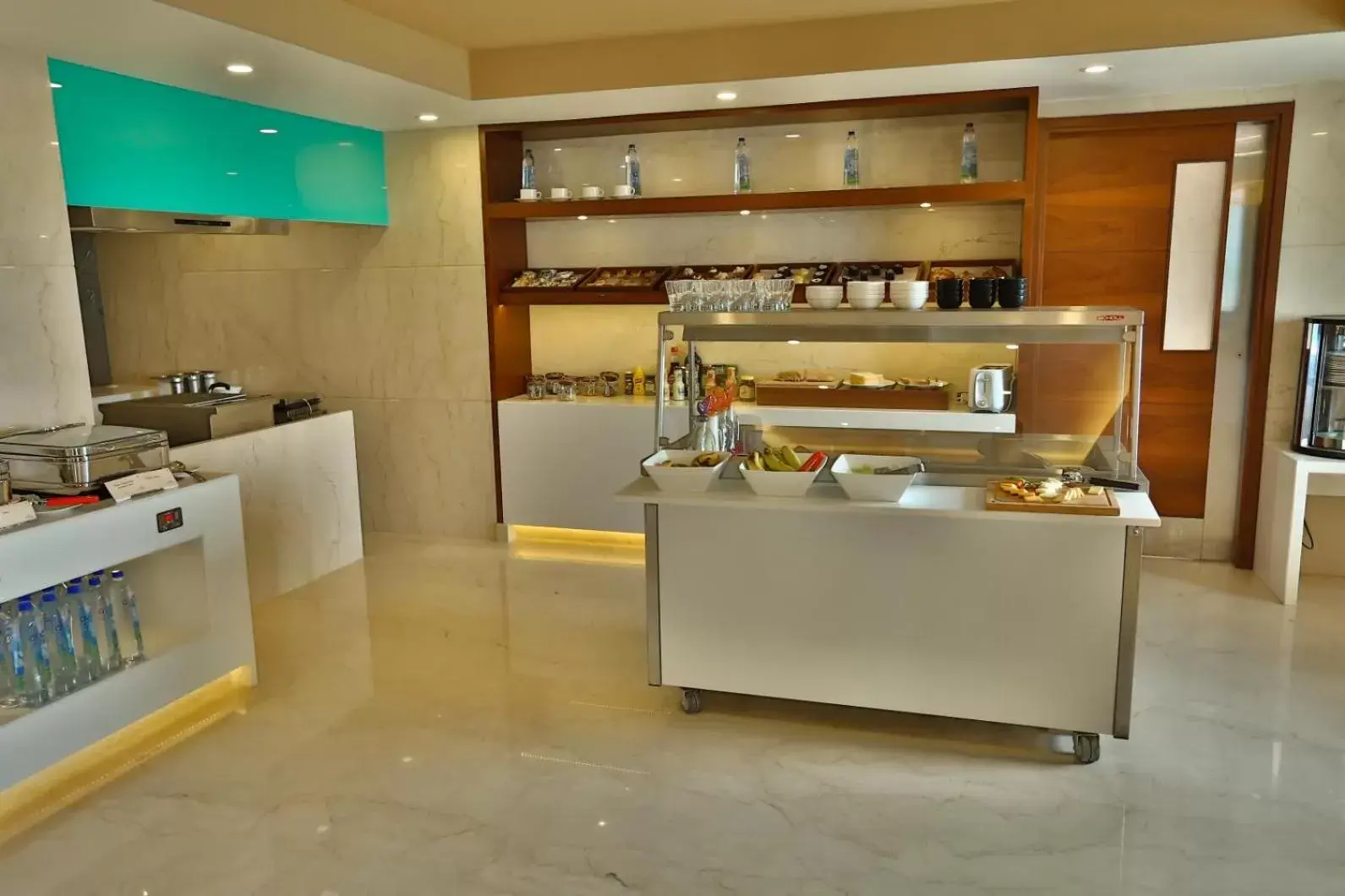 Lounge or bar, Kitchen/Kitchenette in The Residency Towers Coimbatore