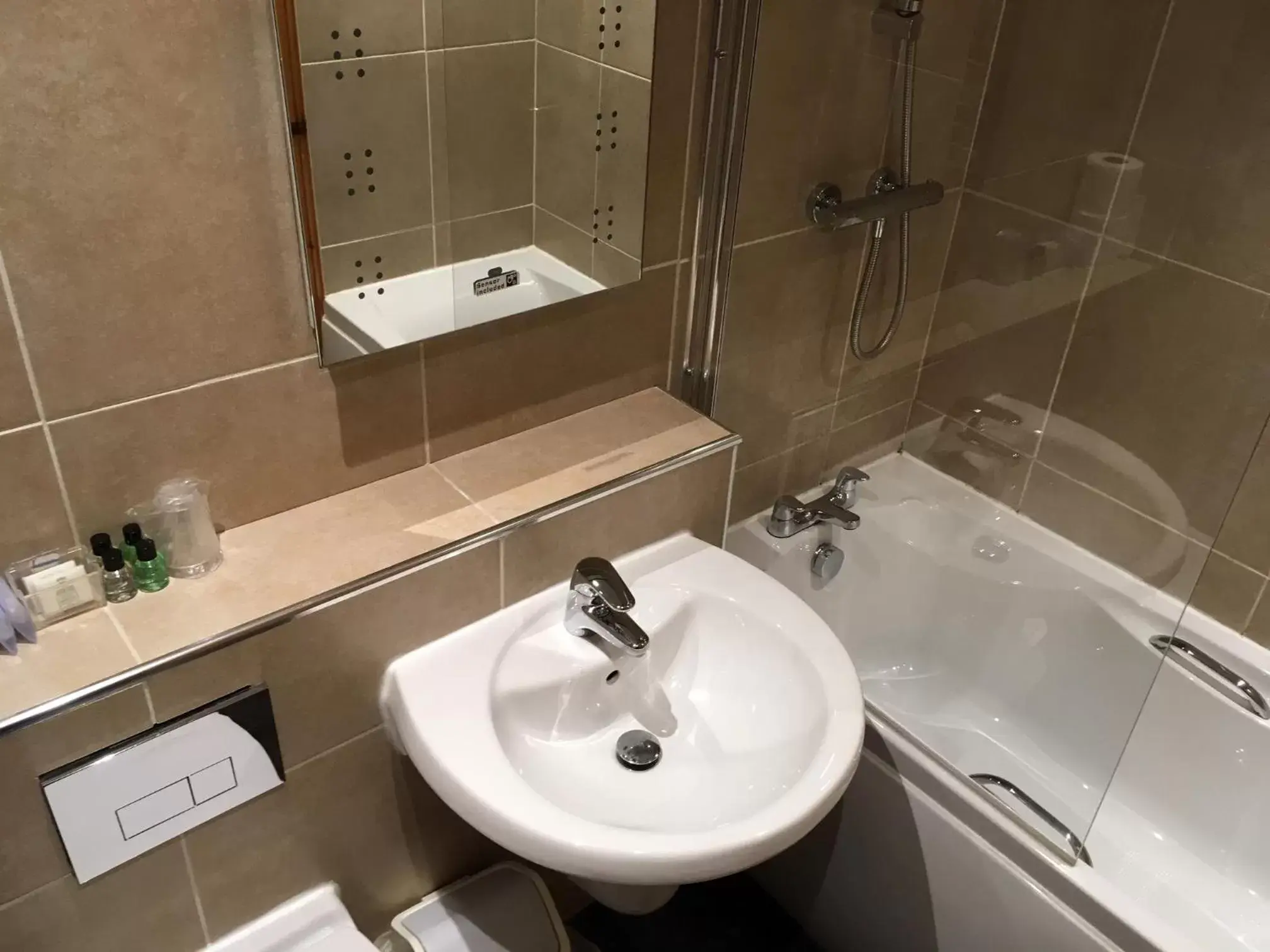 Bathroom in Standing Stones Hotel