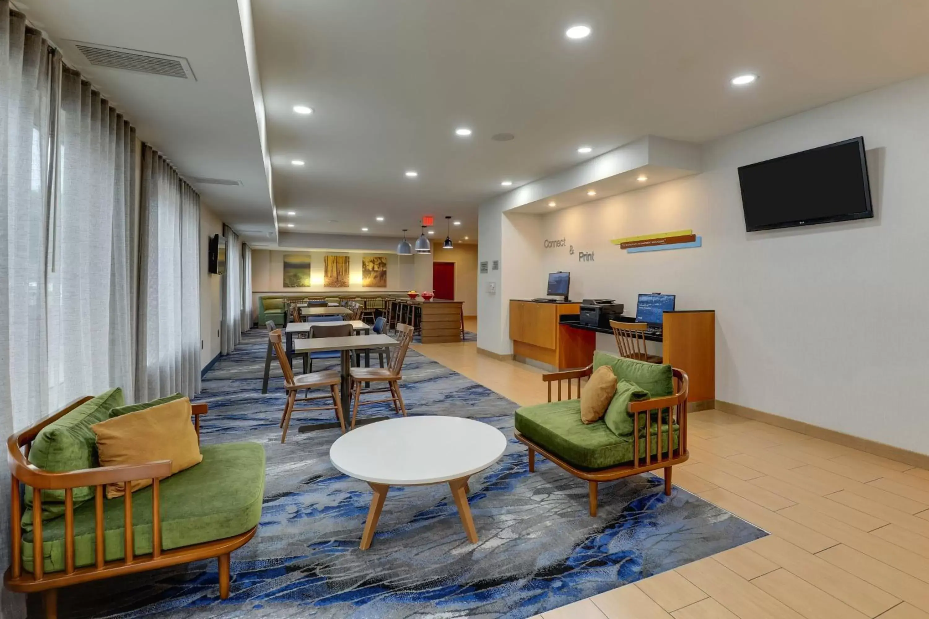 Lobby or reception, Lounge/Bar in Fairfield Inn & Suites by Marriott Fort Worth I-30 West Near NAS JRB