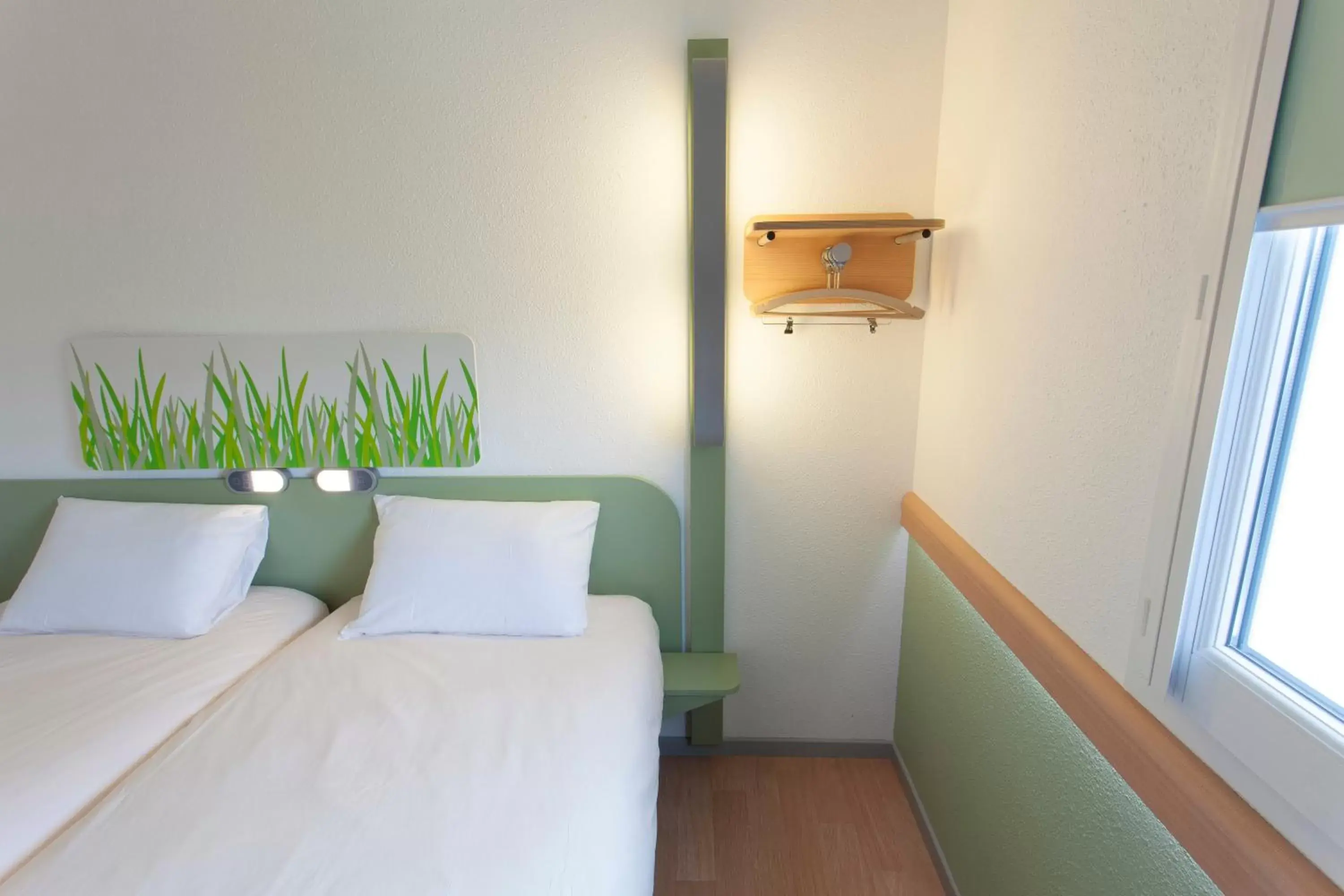 Bed in ibis budget Cherbourg - La Glacerie