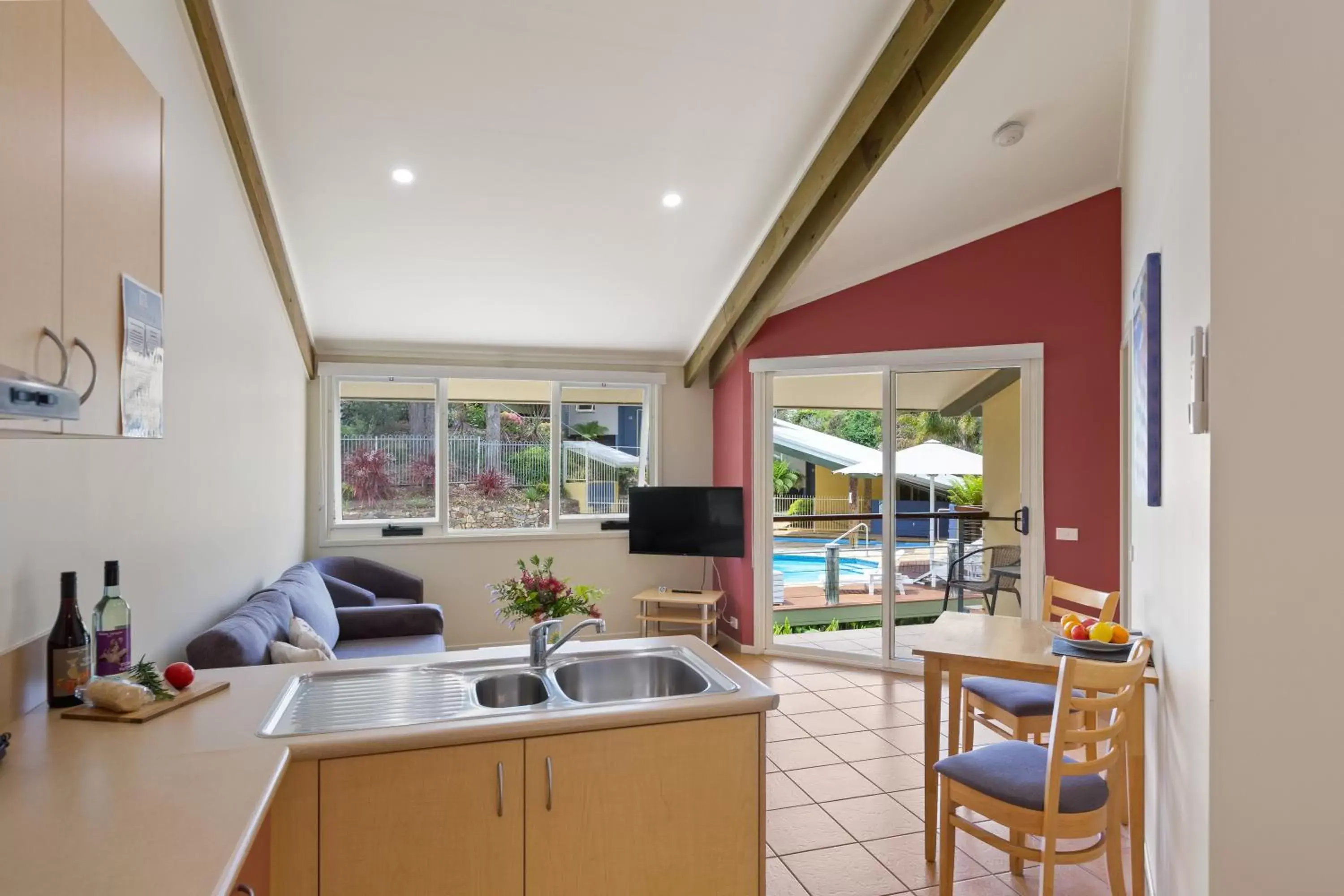 Kitchen/Kitchenette in Tathra Beach House Holiday Apartments