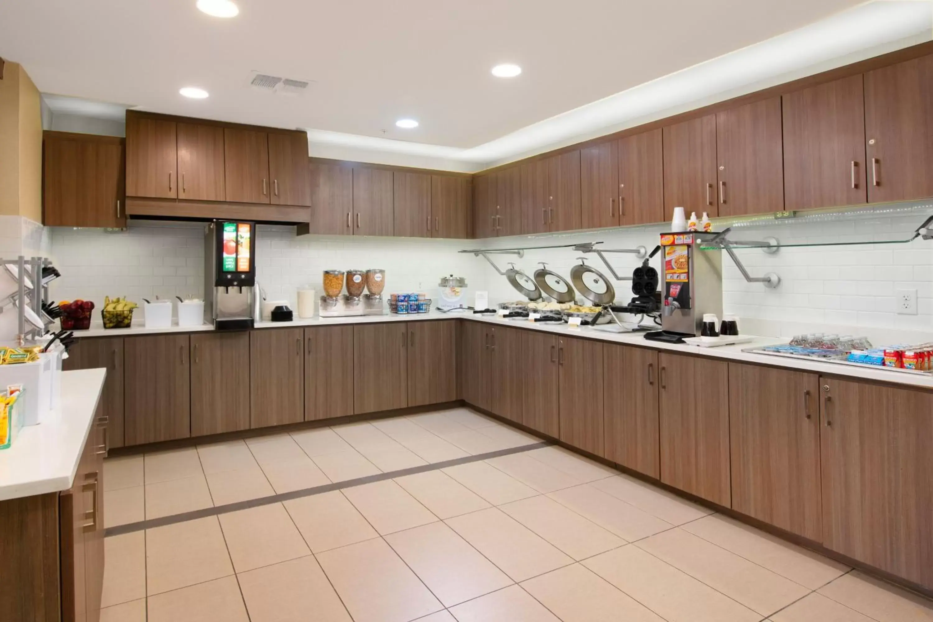 Breakfast, Kitchen/Kitchenette in Residence Inn by Marriott Texarkana
