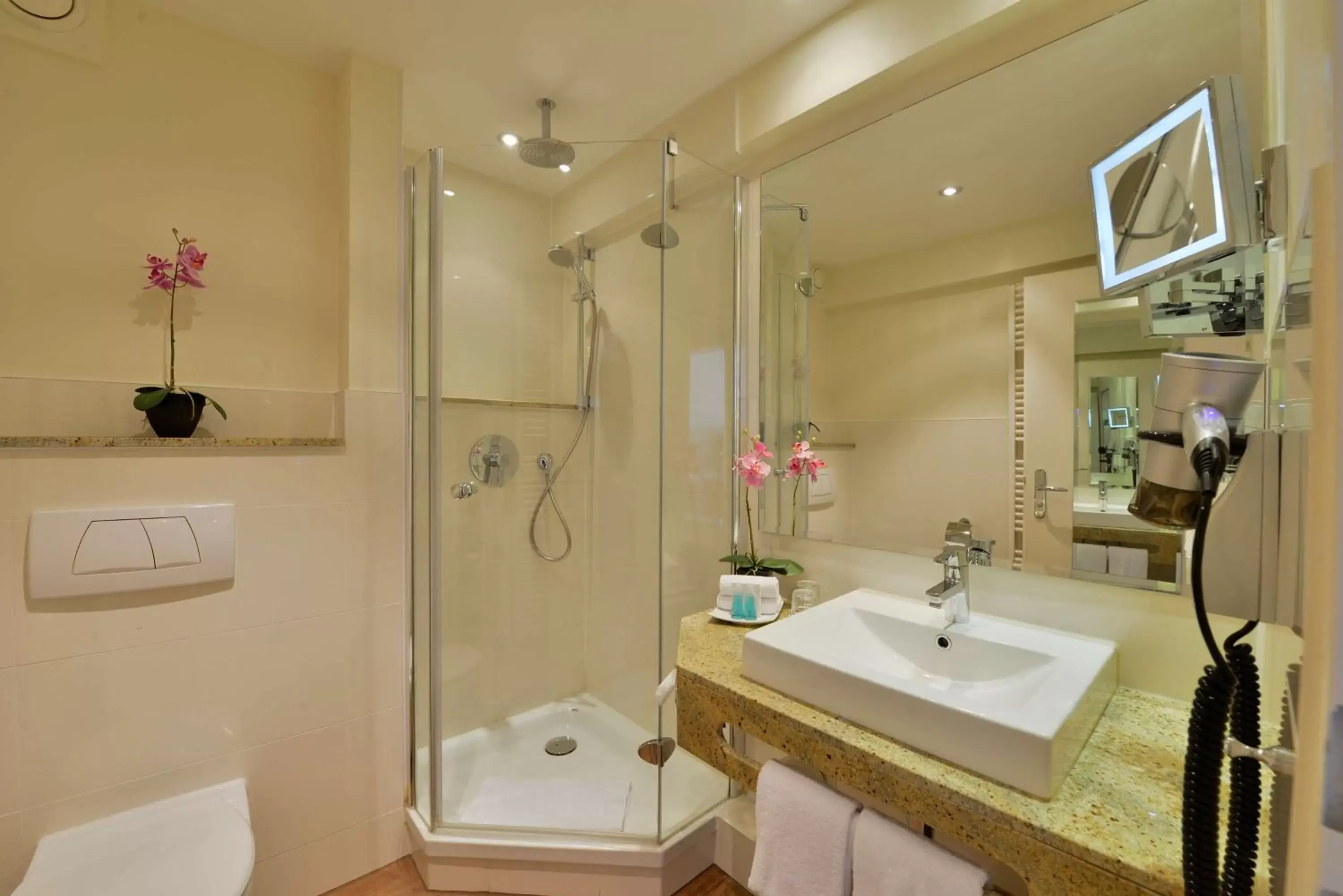 Bathroom in Best Western Premier Alsterkrug Hotel