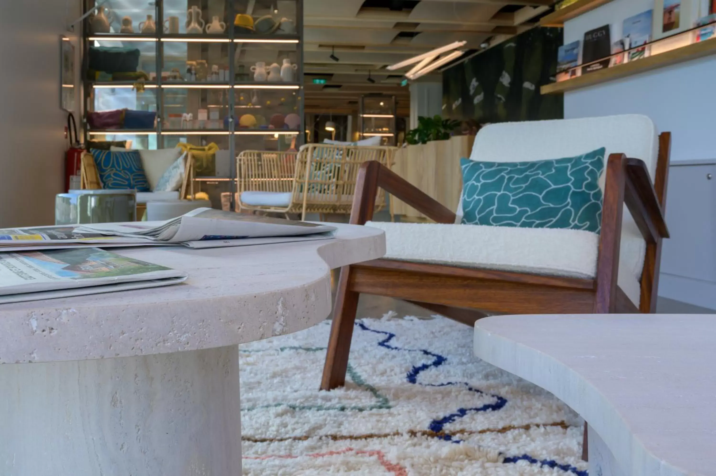 Living room, Restaurant/Places to Eat in Hotel de La Plage - Nouvel Etablissement